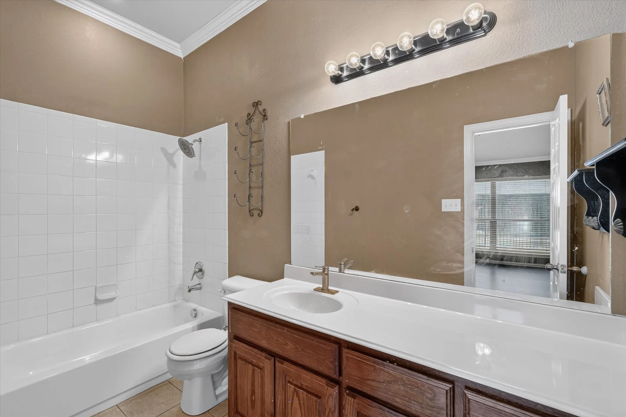 Single Family Residence For Sale in Kaufman County , 10231 Bantry Lane, Forney, Texas 75126, 4 Bedroom, 2 Bathroom, 2 Garage spaces, 2,392 Sqft, built in 2008, mls#21370326, Real Estate Agent in Forney, Homes For Sale in Kaufman county, Homes For Sale in Forney, Realtor in Forney Texas, Real Estate Brokerage Independent Realty Texas, Luminita Cordes Realtor