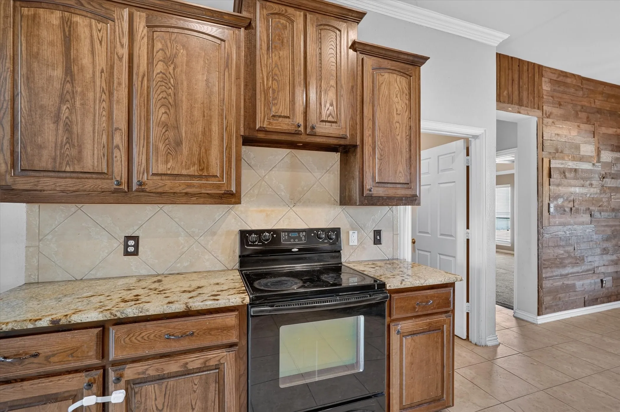 Single Family Residence For Sale in Kaufman County , 10231 Bantry Lane, Forney, Texas 75126, 4 Bedroom, 2 Bathroom, 2 Garage spaces, 2,392 Sqft, built in 2008, mls#21370326, Real Estate Agent in Forney, Homes For Sale in Kaufman county, Homes For Sale in Forney, Realtor in Forney Texas, Real Estate Brokerage Independent Realty Texas, Luminita Cordes Realtor