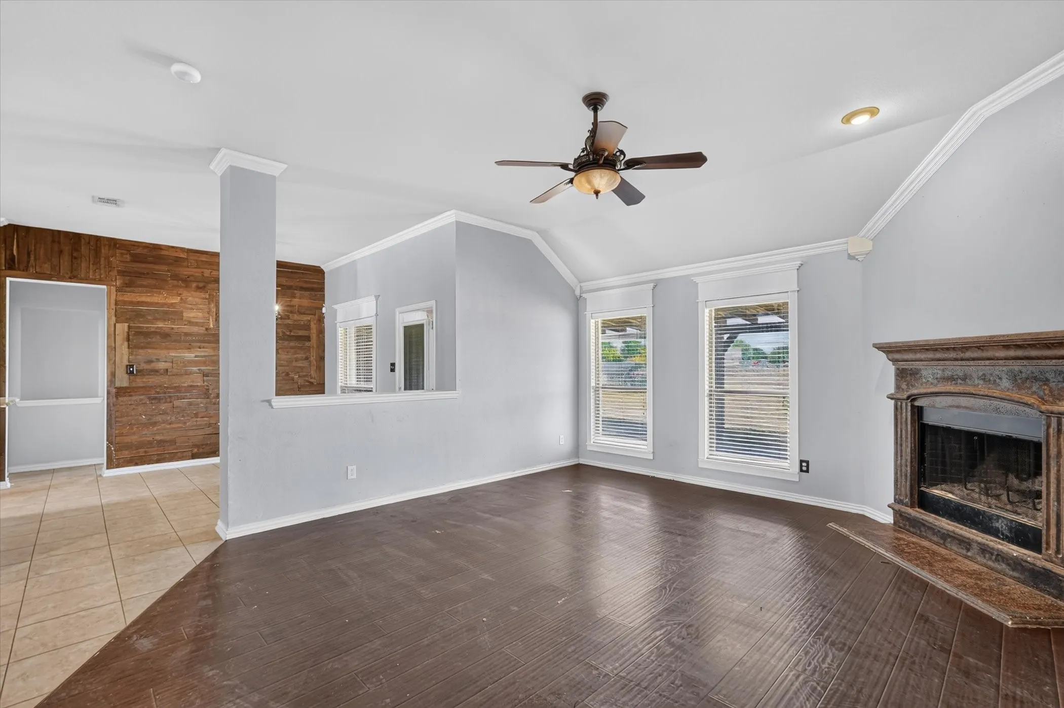 Single Family Residence For Sale in Kaufman County , 10231 Bantry Lane, Forney, Texas 75126, 4 Bedroom, 2 Bathroom, 2 Garage spaces, 2,392 Sqft, built in 2008, mls#21370326, Real Estate Agent in Forney, Homes For Sale in Kaufman county, Homes For Sale in Forney, Realtor in Forney Texas, Real Estate Brokerage Independent Realty Texas, Luminita Cordes Realtor