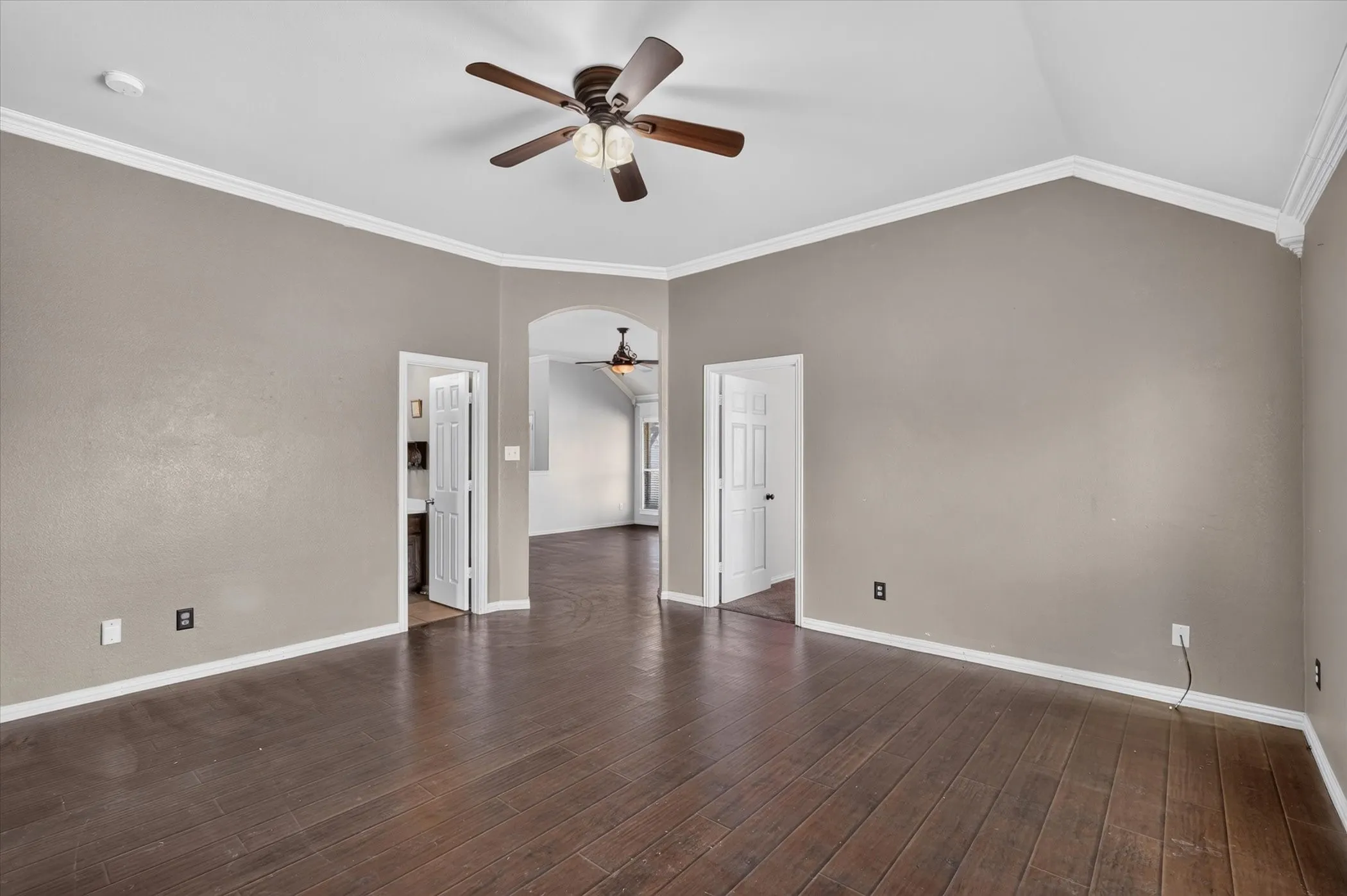 Single Family Residence For Sale in Kaufman County , 10231 Bantry Lane, Forney, Texas 75126, 4 Bedroom, 2 Bathroom, 2 Garage spaces, 2,392 Sqft, built in 2008, mls#21370326, Real Estate Agent in Forney, Homes For Sale in Kaufman county, Homes For Sale in Forney, Realtor in Forney Texas, Real Estate Brokerage Independent Realty Texas, Luminita Cordes Realtor