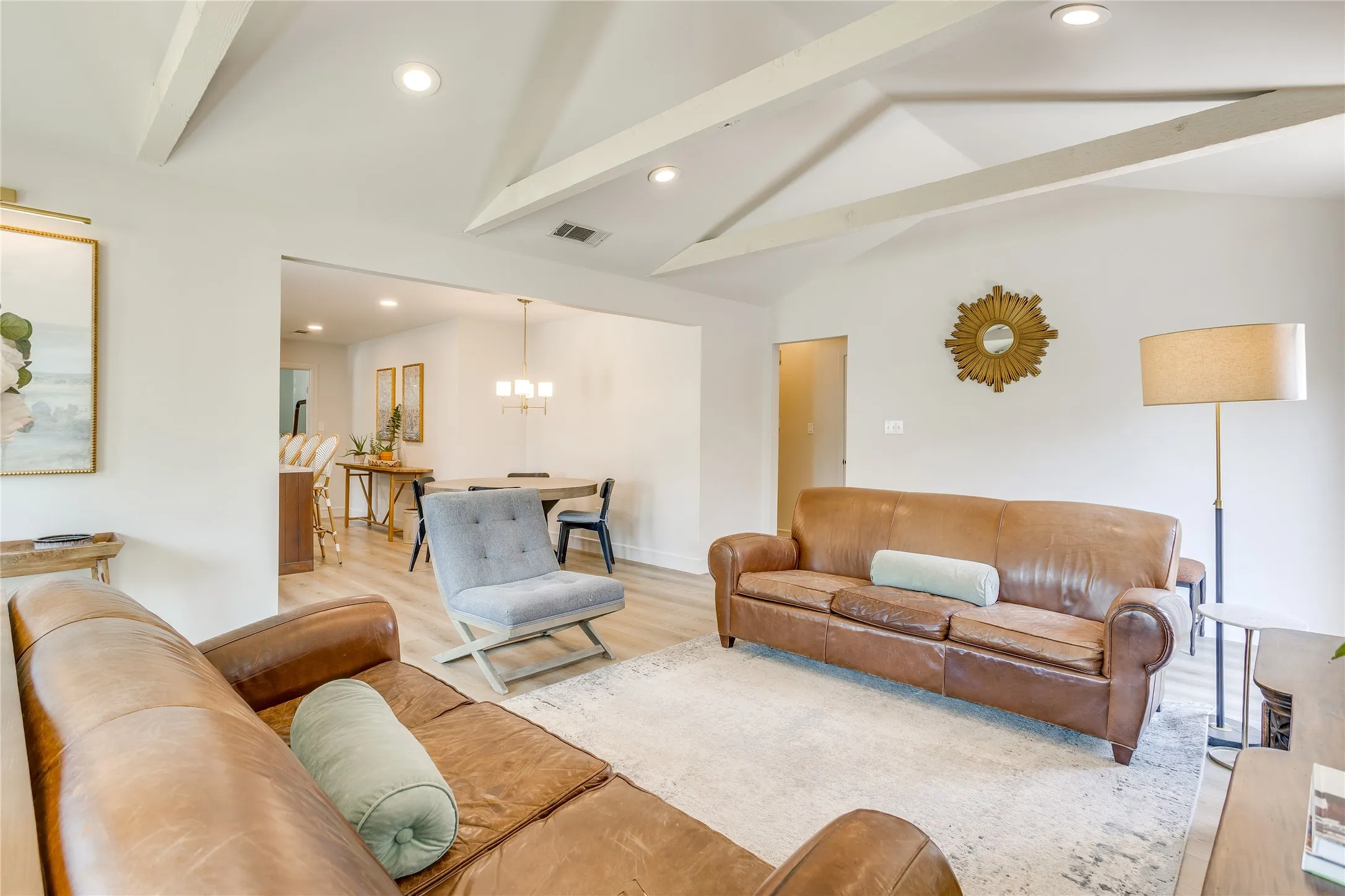 Single Family Residence For Sale in Tarrant County , 435 Pearl Street, Keller, Texas 76248, 3 Bedroom, 2 Bathroom, Garage spaces, 1,664 Sqft, built in 1979, mls#21338577, Real Estate Agent in Keller, Homes For Sale in Tarrant county, Homes For Sale in Keller, Realtor in Keller Texas, Real Estate Brokerage Independent Realty Texas, Luminita Cordes Realtor