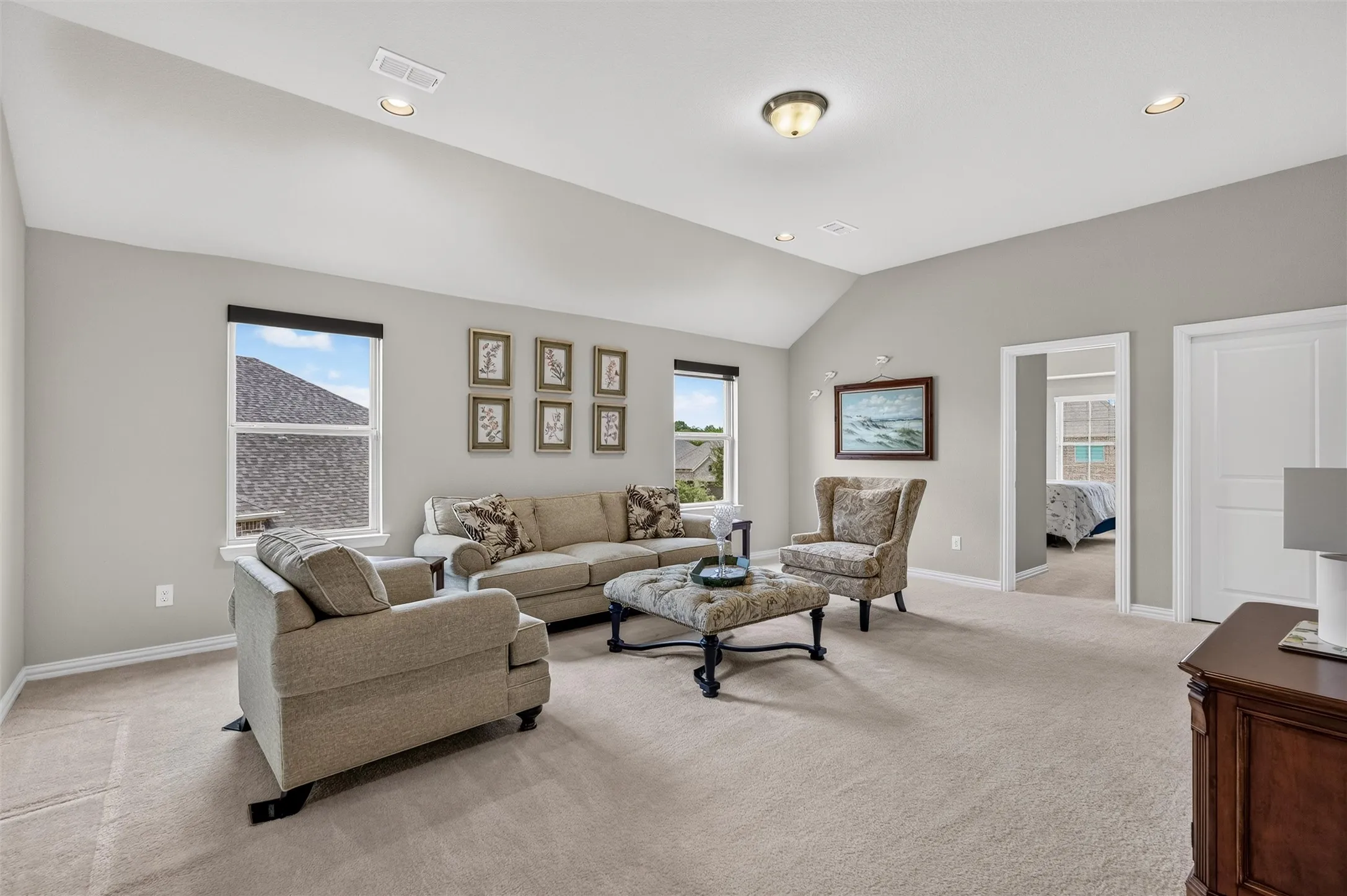 Vaulted ceiling with recessed lighting