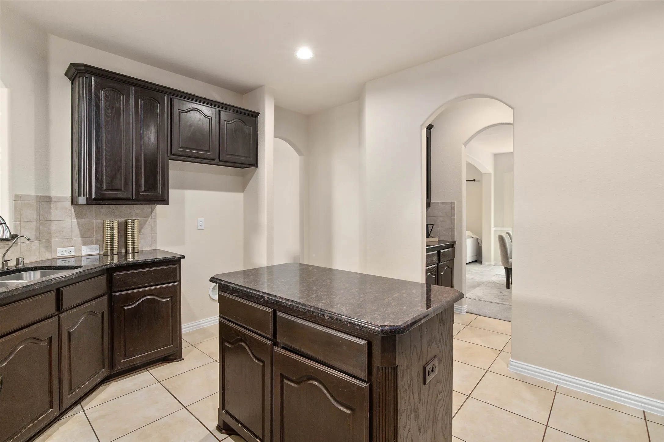 Single Family Residence For Sale in Denton County , 3072 Brianna Drive, Frisco, Texas 75033, 5 Bedroom, 4 Bathroom, 2 Garage spaces, 4,299 Sqft, built in 2015, mls#21372516, Real Estate Agent in Frisco, Homes For Sale in Denton county, Homes For Sale in Frisco, Realtor in Frisco Texas, Real Estate Brokerage Independent Realty Texas, Luminita Cordes Realtor