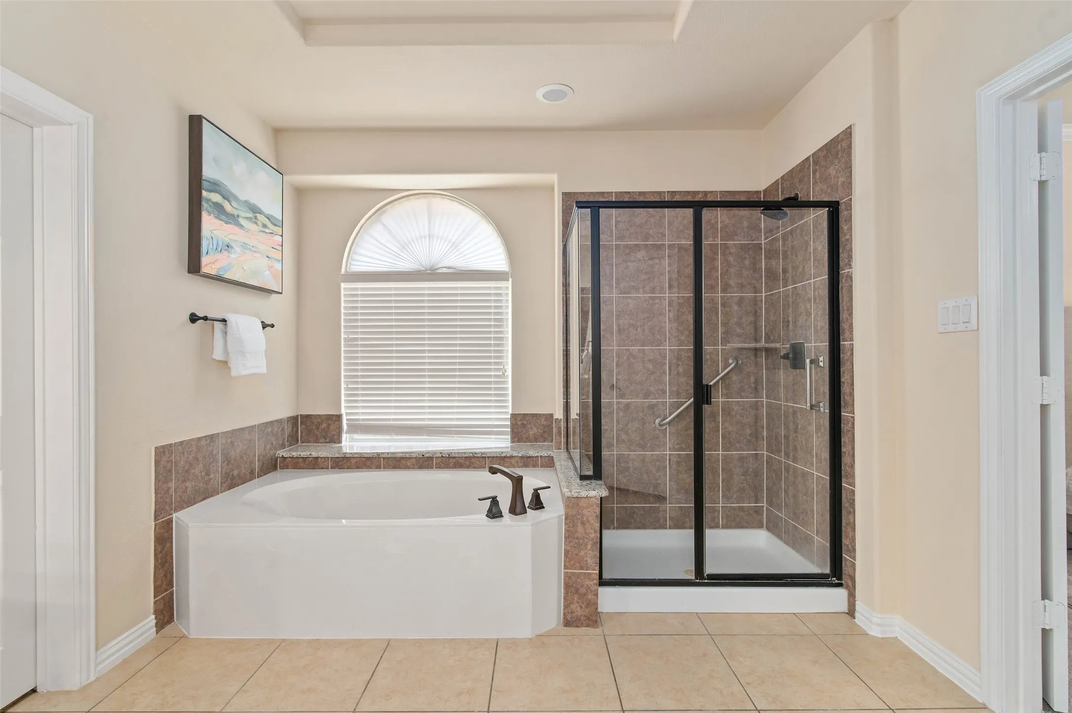 Single Family Residence For Sale in Denton County , 3072 Brianna Drive, Frisco, Texas 75033, 5 Bedroom, 4 Bathroom, 2 Garage spaces, 4,299 Sqft, built in 2015, mls#21372516, Real Estate Agent in Frisco, Homes For Sale in Denton county, Homes For Sale in Frisco, Realtor in Frisco Texas, Real Estate Brokerage Independent Realty Texas, Luminita Cordes Realtor