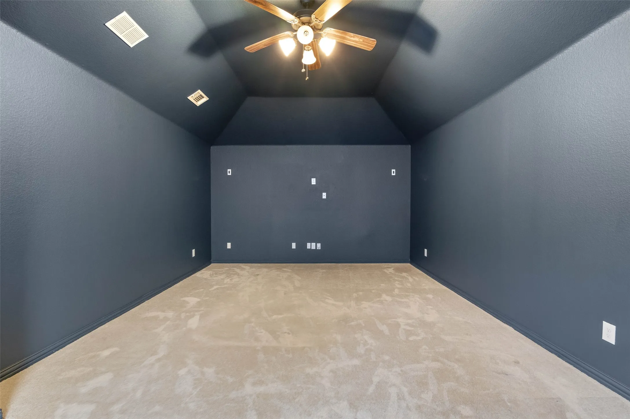 Single Family Residence For Sale in Denton County , 3072 Brianna Drive, Frisco, Texas 75033, 5 Bedroom, 4 Bathroom, 2 Garage spaces, 4,299 Sqft, built in 2015, mls#21372516, Real Estate Agent in Frisco, Homes For Sale in Denton county, Homes For Sale in Frisco, Realtor in Frisco Texas, Real Estate Brokerage Independent Realty Texas, Luminita Cordes Realtor