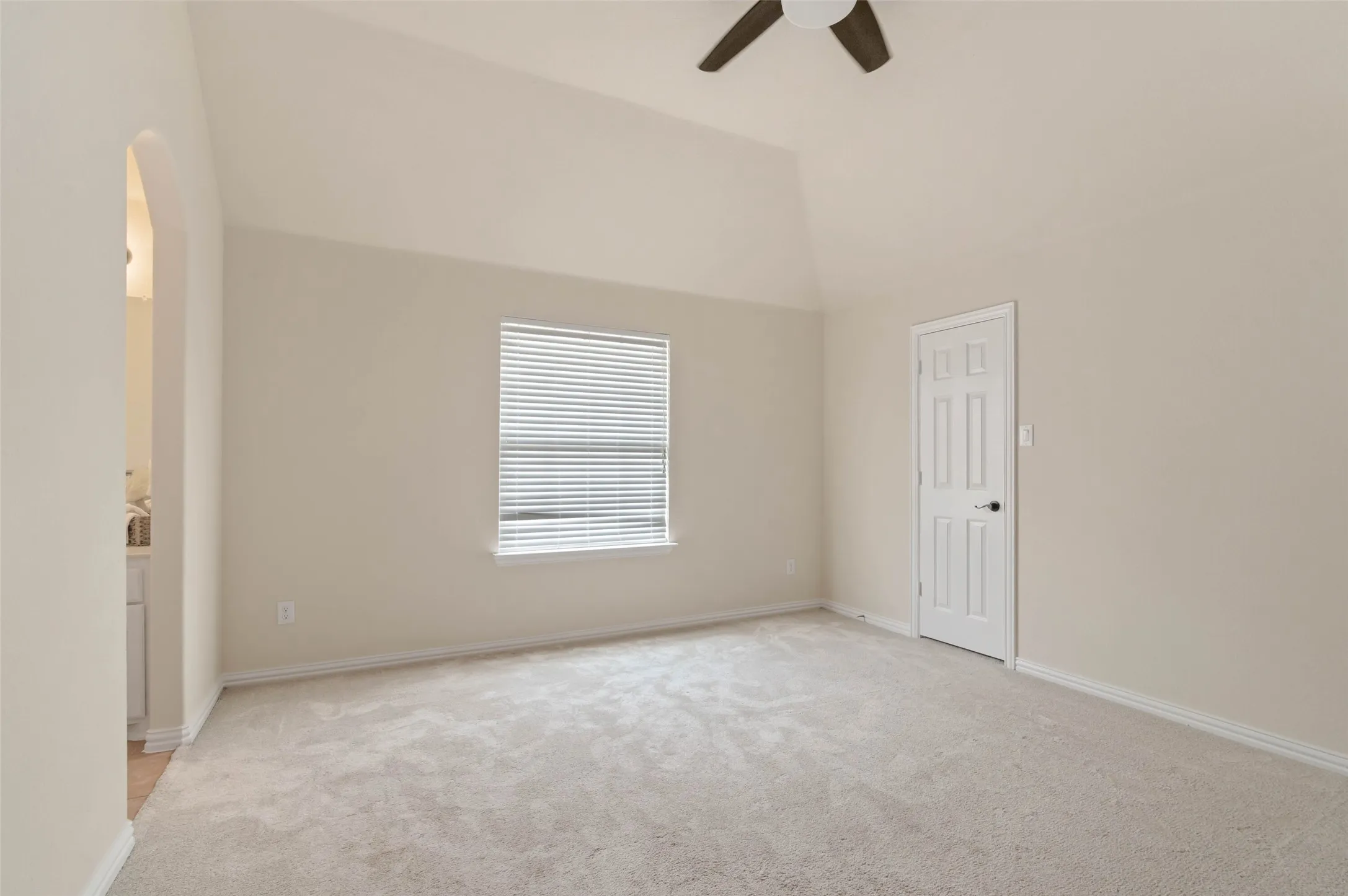 Single Family Residence For Sale in Denton County , 3072 Brianna Drive, Frisco, Texas 75033, 5 Bedroom, 4 Bathroom, 2 Garage spaces, 4,299 Sqft, built in 2015, mls#21372516, Real Estate Agent in Frisco, Homes For Sale in Denton county, Homes For Sale in Frisco, Realtor in Frisco Texas, Real Estate Brokerage Independent Realty Texas, Luminita Cordes Realtor