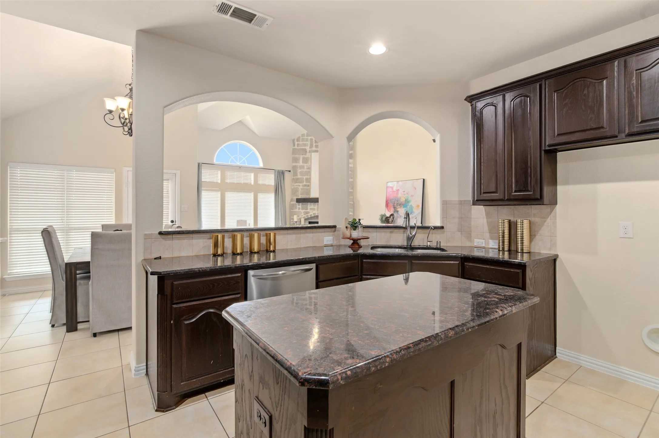 Single Family Residence For Sale in Denton County , 3072 Brianna Drive, Frisco, Texas 75033, 5 Bedroom, 4 Bathroom, 2 Garage spaces, 4,299 Sqft, built in 2015, mls#21372516, Real Estate Agent in Frisco, Homes For Sale in Denton county, Homes For Sale in Frisco, Realtor in Frisco Texas, Real Estate Brokerage Independent Realty Texas, Luminita Cordes Realtor