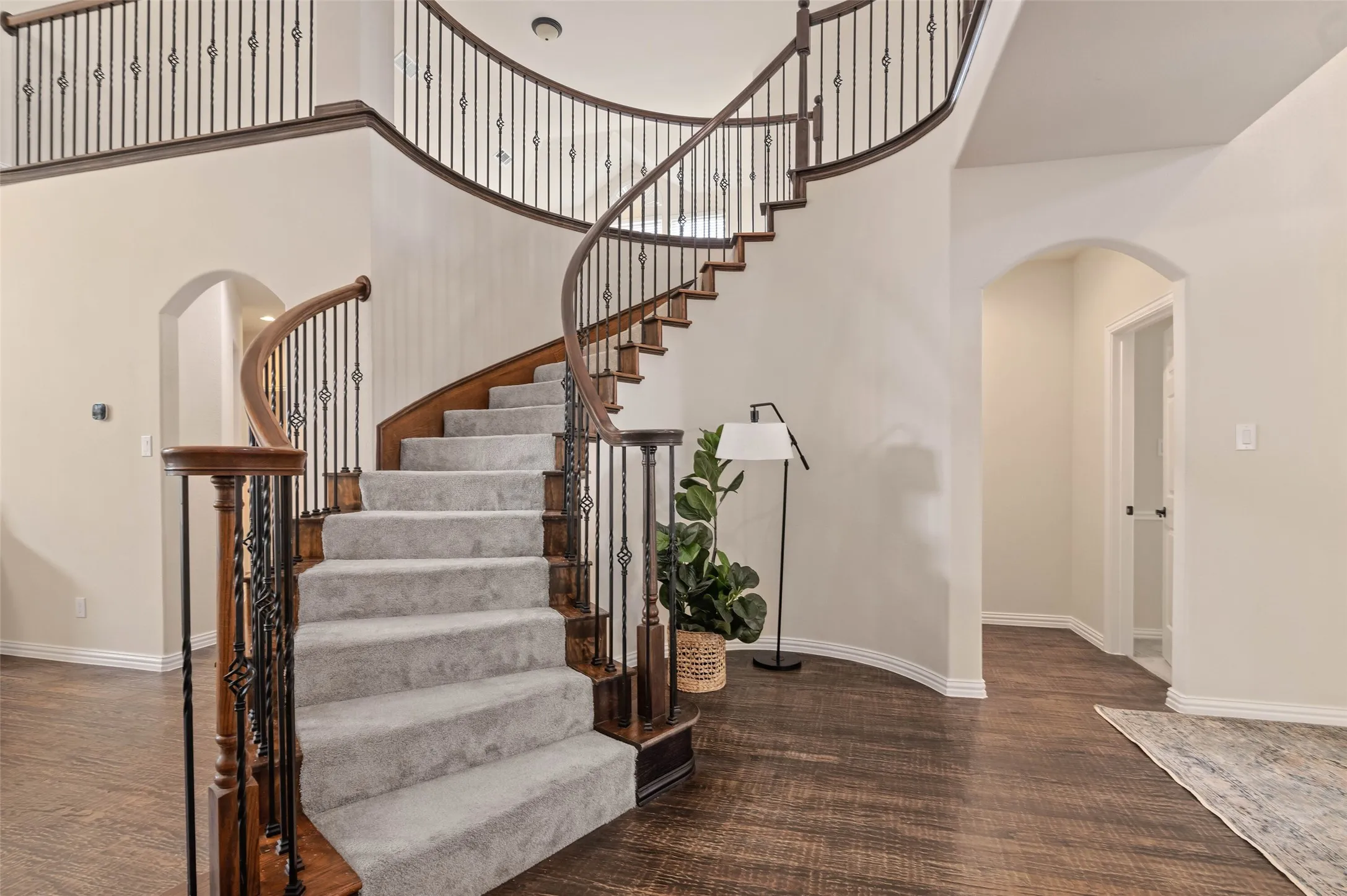 Single Family Residence For Sale in Denton County , 3072 Brianna Drive, Frisco, Texas 75033, 5 Bedroom, 4 Bathroom, 2 Garage spaces, 4,299 Sqft, built in 2015, mls#21372516, Real Estate Agent in Frisco, Homes For Sale in Denton county, Homes For Sale in Frisco, Realtor in Frisco Texas, Real Estate Brokerage Independent Realty Texas, Luminita Cordes Realtor