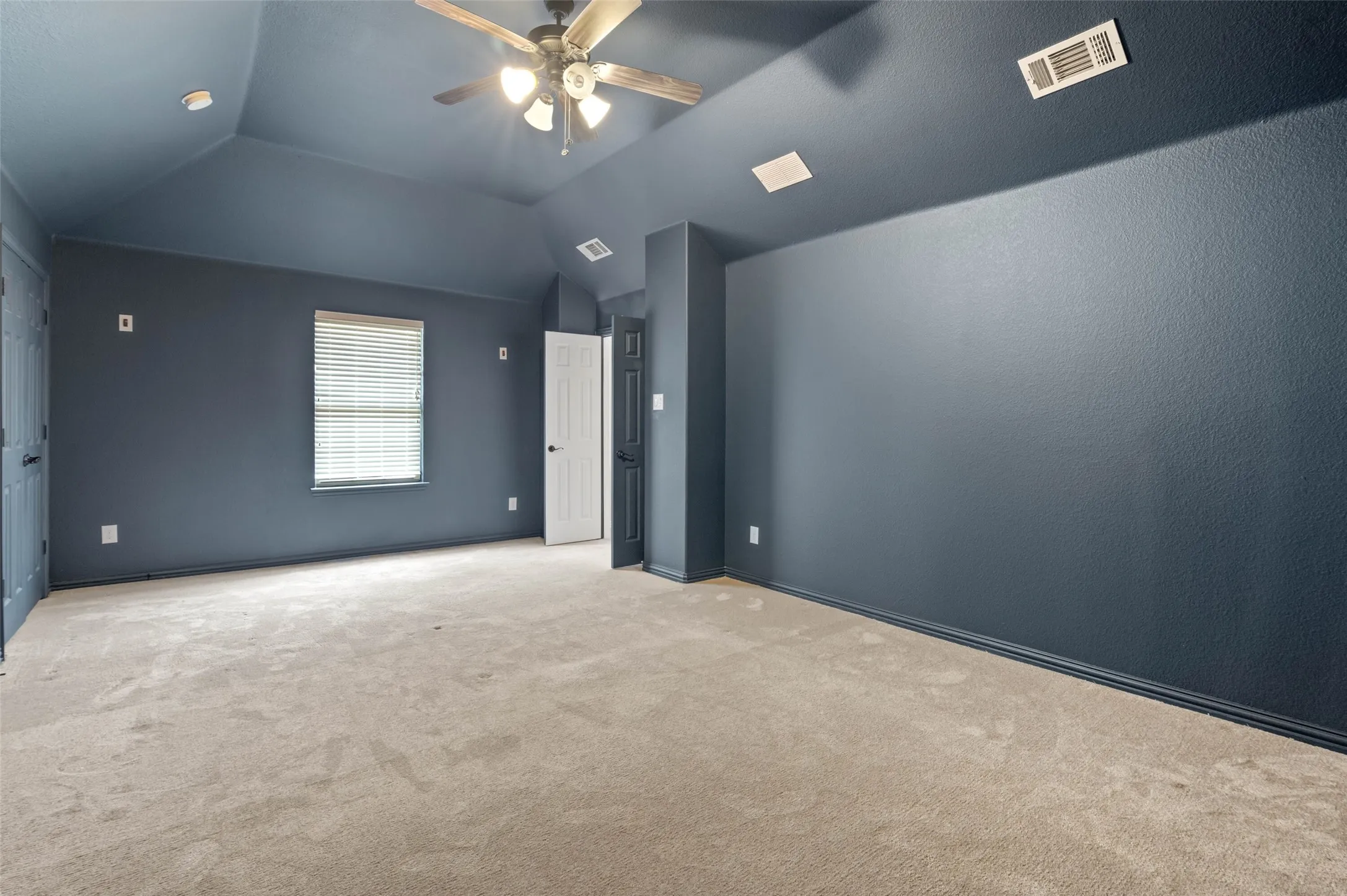 Single Family Residence For Sale in Denton County , 3072 Brianna Drive, Frisco, Texas 75033, 5 Bedroom, 4 Bathroom, 2 Garage spaces, 4,299 Sqft, built in 2015, mls#21372516, Real Estate Agent in Frisco, Homes For Sale in Denton county, Homes For Sale in Frisco, Realtor in Frisco Texas, Real Estate Brokerage Independent Realty Texas, Luminita Cordes Realtor