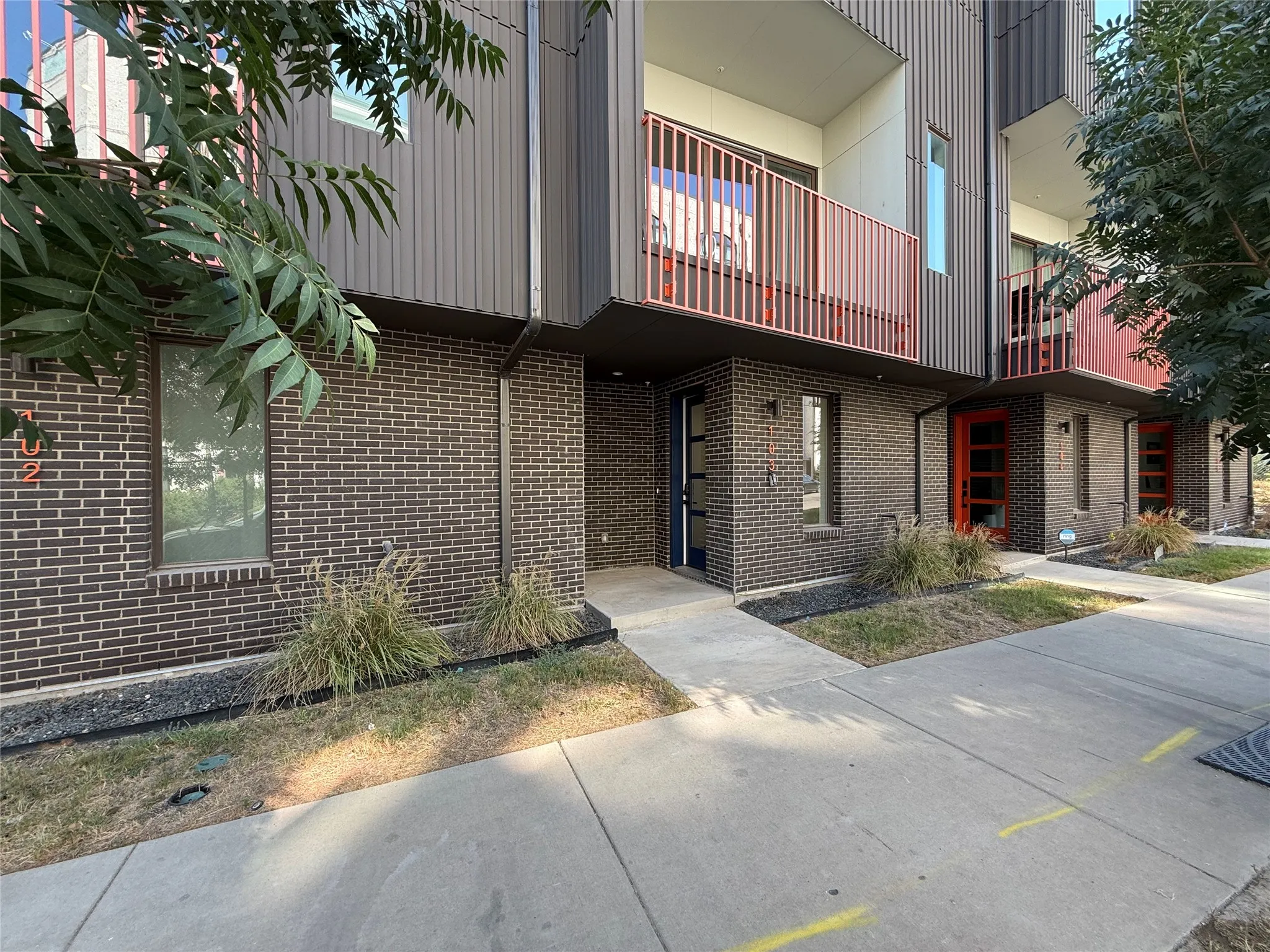 Townhouse For Rent in Dallas County , 236 Melba Street 103, Dallas, Texas 75208, 3 Bedroom, 3 Bathroom, 2 Garage spaces, 2,146 Sqft, built in 2022, mls#21372213, Real Estate Agent in Dallas, Homes For Rent in Dallas county, Homes For Rent in Dallas, Realtor in Dallas Texas, Real Estate Brokerage Independent Realty Texas, Luminita Cordes Realtor
