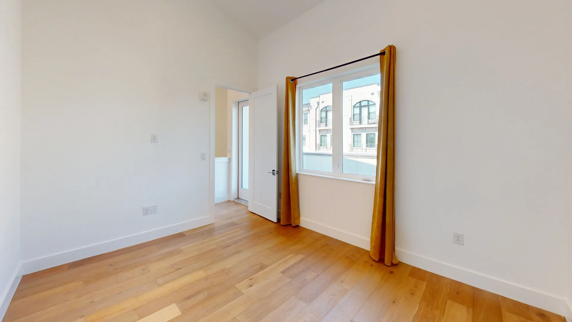 Townhouse For Rent in Dallas County , 236 Melba Street 103, Dallas, Texas 75208, 3 Bedroom, 3 Bathroom, 2 Garage spaces, 2,146 Sqft, built in 2022, mls#21372213, Real Estate Agent in Dallas, Homes For Rent in Dallas county, Homes For Rent in Dallas, Realtor in Dallas Texas, Real Estate Brokerage Independent Realty Texas, Luminita Cordes Realtor