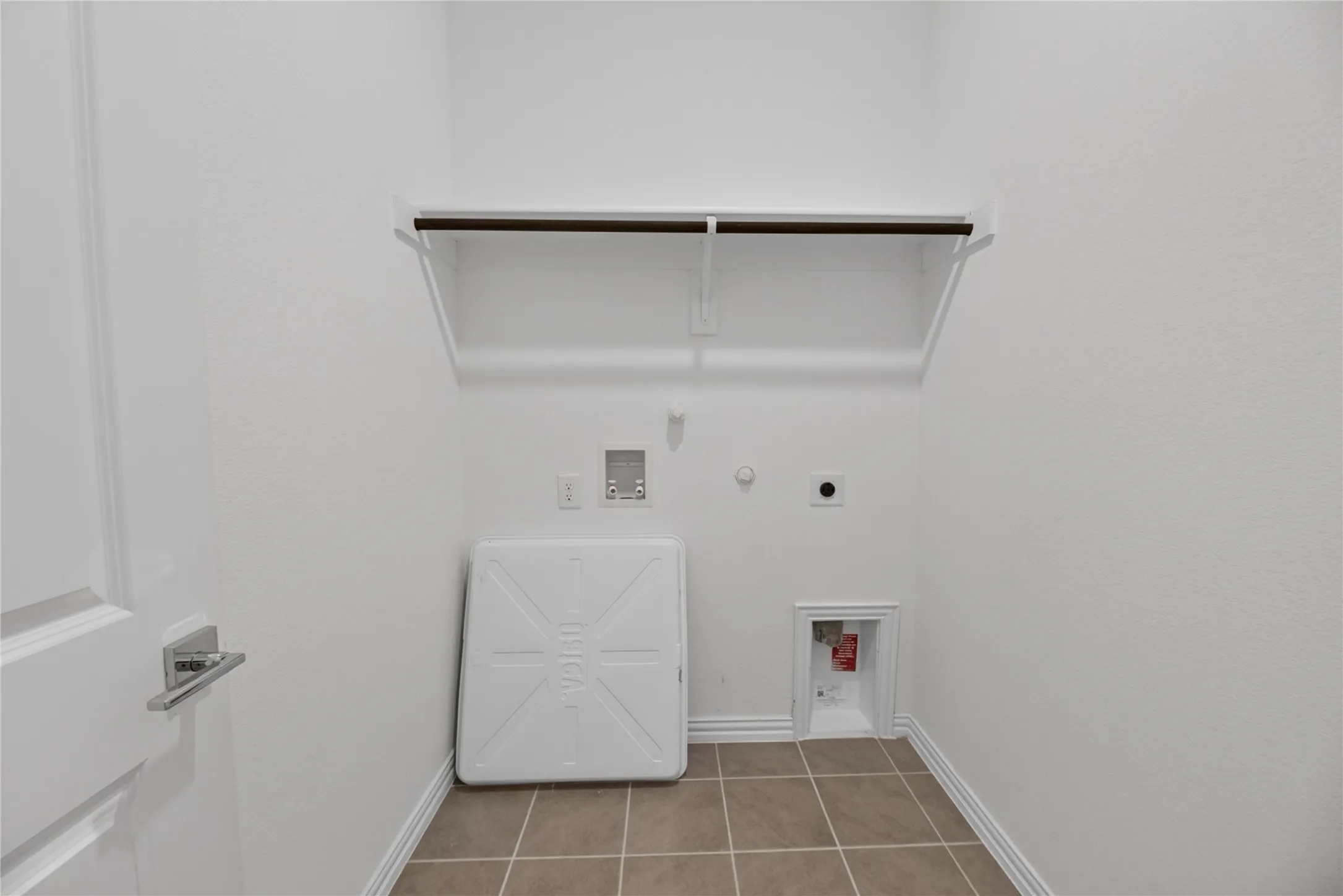 Single Family Residence For Sale in Dallas County , 4713 Craymore Road, Dallas, Texas 75228, 3 Bedroom, 3 Bathroom, 2 Garage spaces, 1,670 Sqft, built in 2024, mls#21372170, Real Estate Agent in Dallas, Homes For Sale in Dallas county, Homes For Sale in Dallas, Realtor in Dallas Texas, Real Estate Brokerage Independent Realty Texas, Luminita Cordes Realtor
