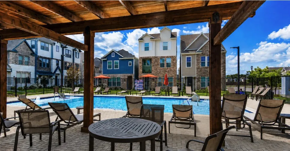Community pool