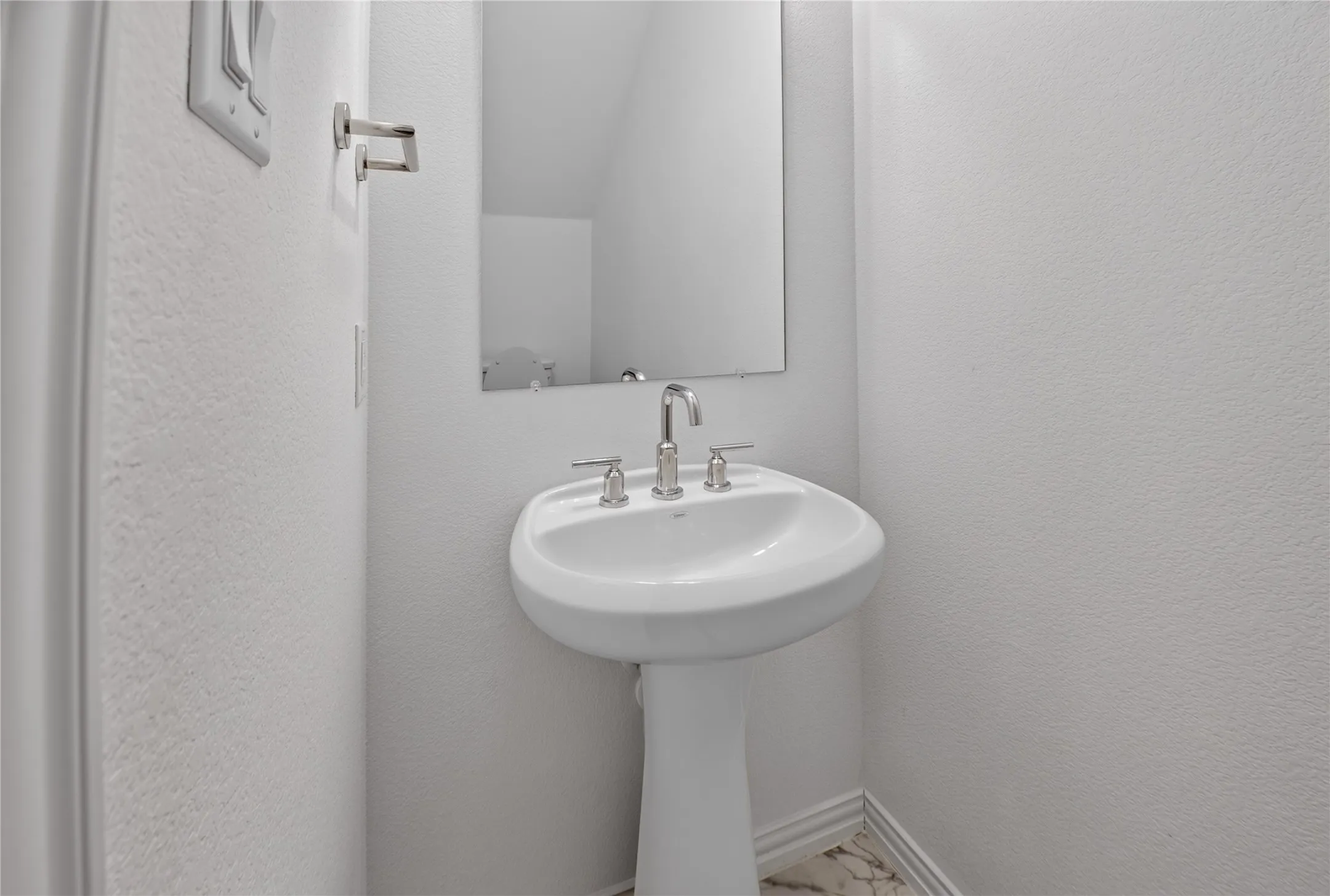 Single Family Residence For Sale in Dallas County , 4713 Craymore Road, Dallas, Texas 75228, 3 Bedroom, 3 Bathroom, 2 Garage spaces, 1,670 Sqft, built in 2024, mls#21372170, Real Estate Agent in Dallas, Homes For Sale in Dallas county, Homes For Sale in Dallas, Realtor in Dallas Texas, Real Estate Brokerage Independent Realty Texas, Luminita Cordes Realtor