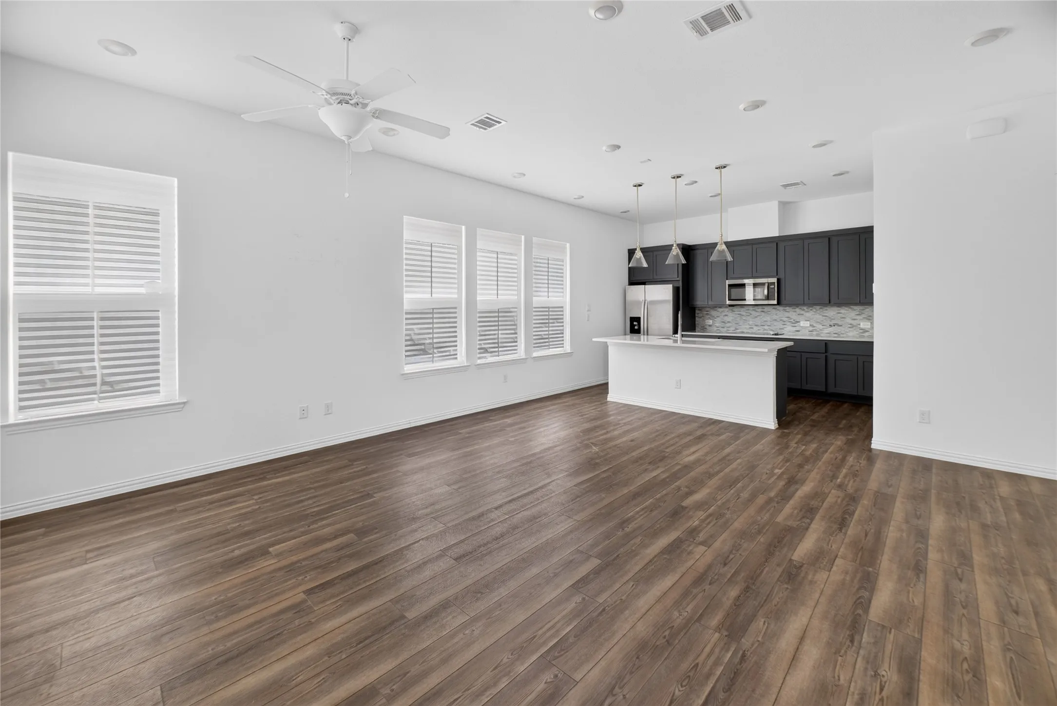 Single Family Residence For Sale in Dallas County , 4713 Craymore Road, Dallas, Texas 75228, 3 Bedroom, 3 Bathroom, 2 Garage spaces, 1,670 Sqft, built in 2024, mls#21372170, Real Estate Agent in Dallas, Homes For Sale in Dallas county, Homes For Sale in Dallas, Realtor in Dallas Texas, Real Estate Brokerage Independent Realty Texas, Luminita Cordes Realtor