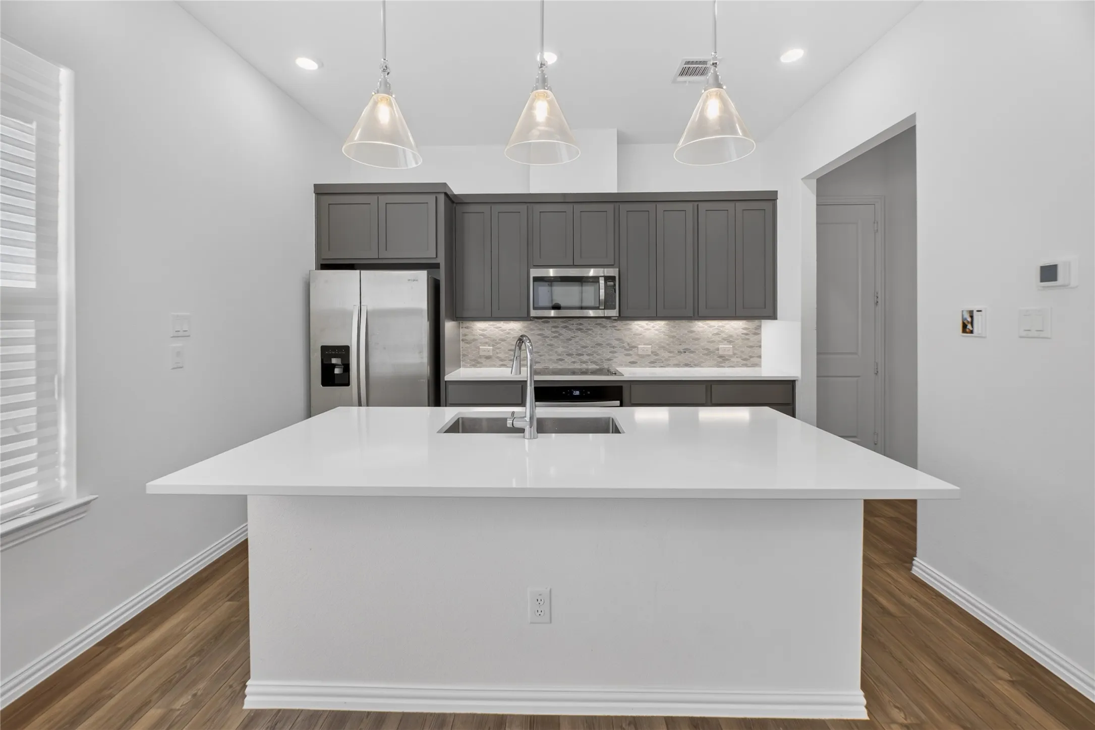 Single Family Residence For Sale in Dallas County , 4713 Craymore Road, Dallas, Texas 75228, 3 Bedroom, 3 Bathroom, 2 Garage spaces, 1,670 Sqft, built in 2024, mls#21372170, Real Estate Agent in Dallas, Homes For Sale in Dallas county, Homes For Sale in Dallas, Realtor in Dallas Texas, Real Estate Brokerage Independent Realty Texas, Luminita Cordes Realtor