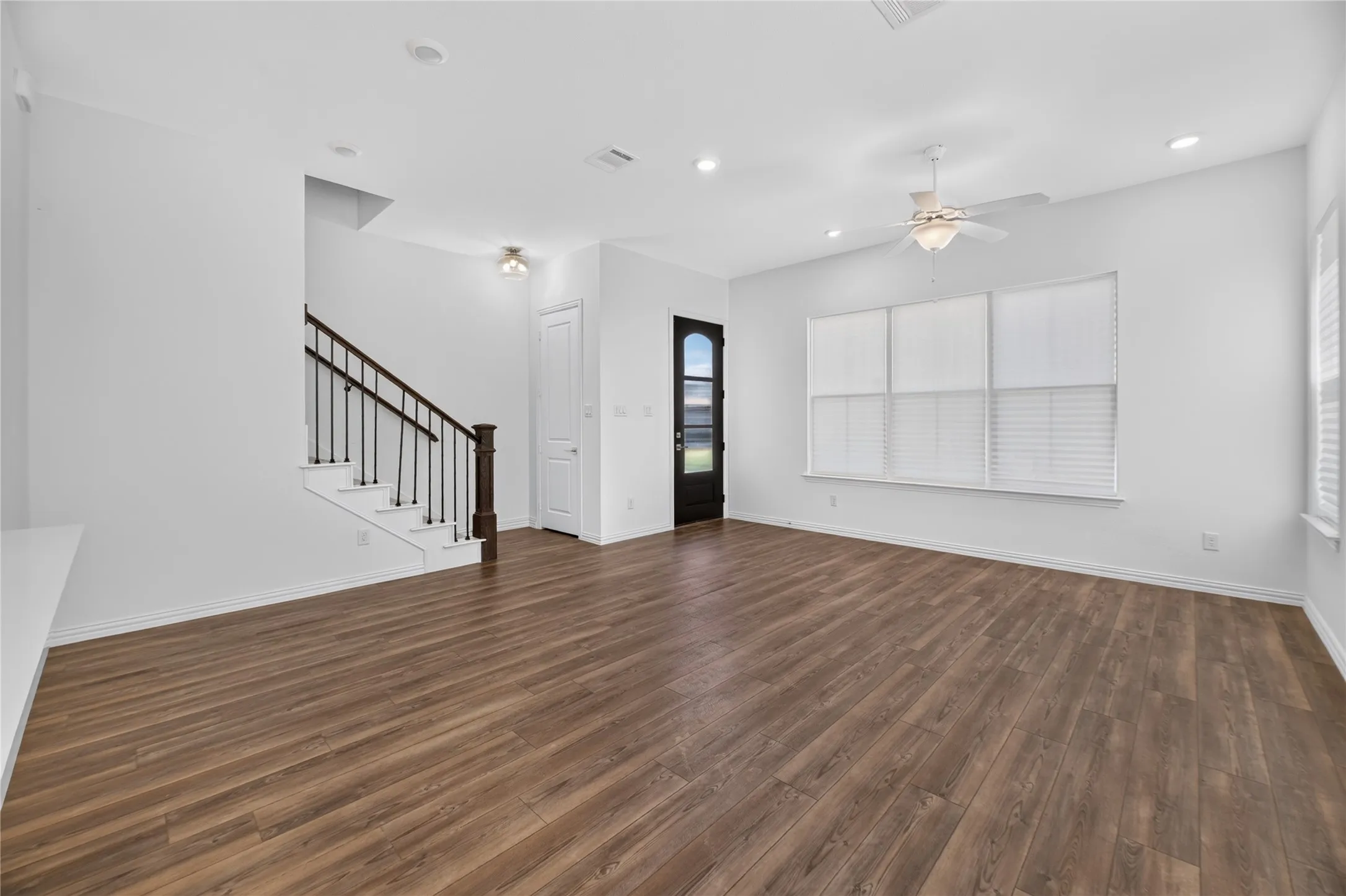 Single Family Residence For Sale in Dallas County , 4713 Craymore Road, Dallas, Texas 75228, 3 Bedroom, 3 Bathroom, 2 Garage spaces, 1,670 Sqft, built in 2024, mls#21372170, Real Estate Agent in Dallas, Homes For Sale in Dallas county, Homes For Sale in Dallas, Realtor in Dallas Texas, Real Estate Brokerage Independent Realty Texas, Luminita Cordes Realtor