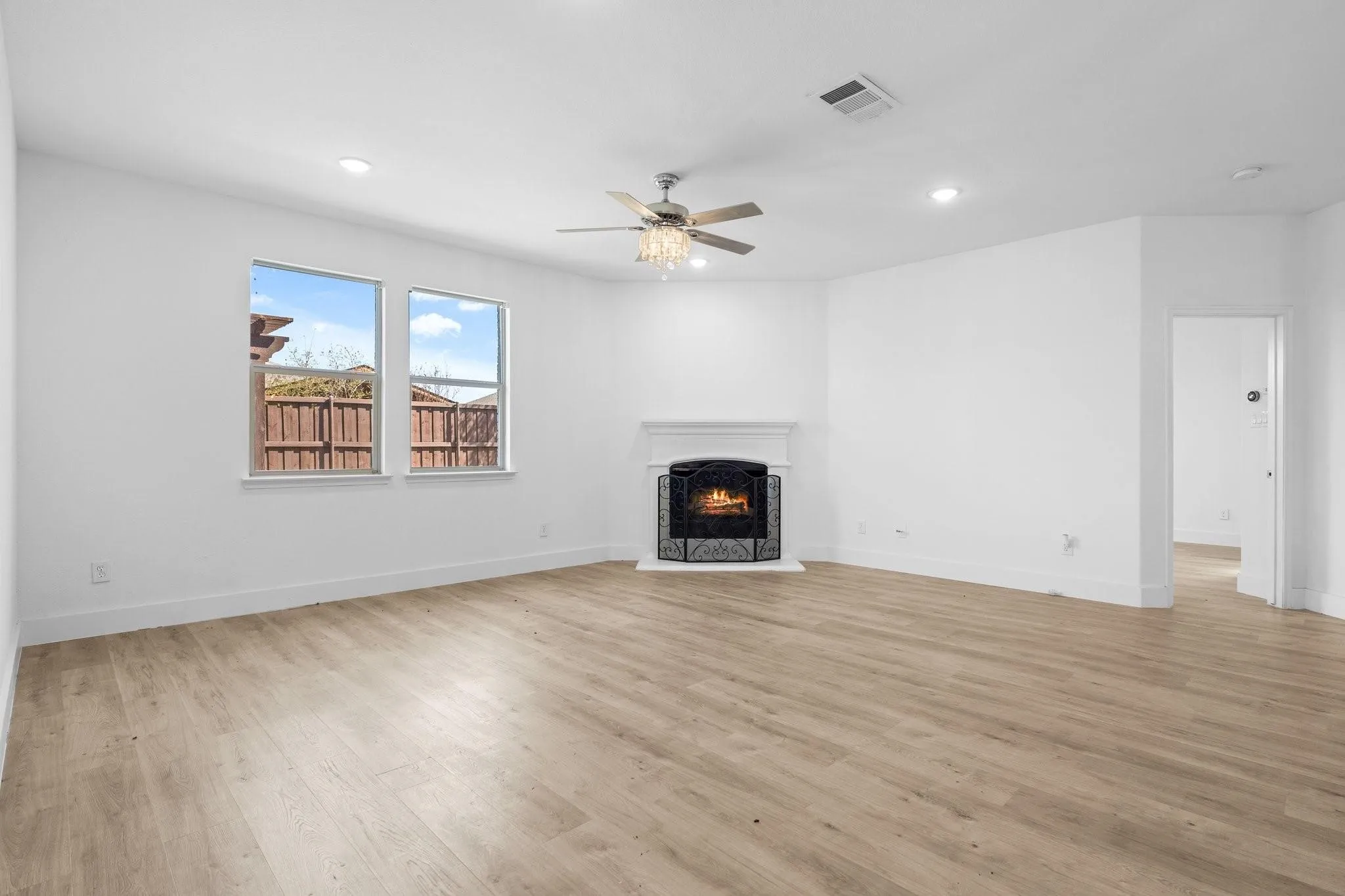 Single Family Residence For Rent in Denton County , 12625 Joplin Drive, Frisco, Texas 75036, 4 Bedroom, 3 Bathroom, 2 Garage spaces, 2,492 Sqft, built in 2010, mls#21363678, Real Estate Agent in Frisco, Homes For Rent in Denton county, Homes For Rent in Frisco, Realtor in Frisco Texas, Real Estate Brokerage Independent Realty Texas, Luminita Cordes Realtor