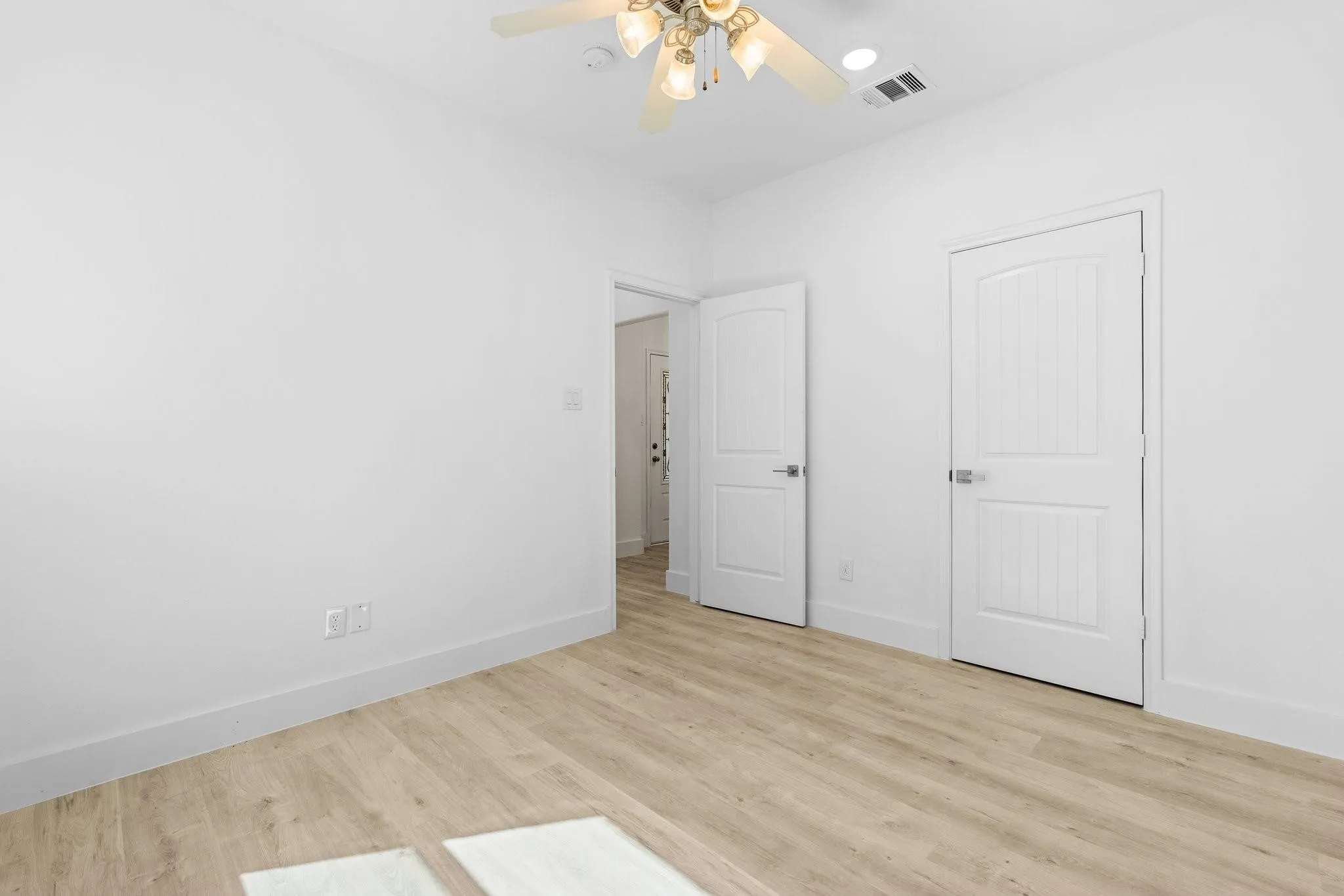 Single Family Residence For Rent in Denton County , 12625 Joplin Drive, Frisco, Texas 75036, 4 Bedroom, 3 Bathroom, 2 Garage spaces, 2,492 Sqft, built in 2010, mls#21363678, Real Estate Agent in Frisco, Homes For Rent in Denton county, Homes For Rent in Frisco, Realtor in Frisco Texas, Real Estate Brokerage Independent Realty Texas, Luminita Cordes Realtor
