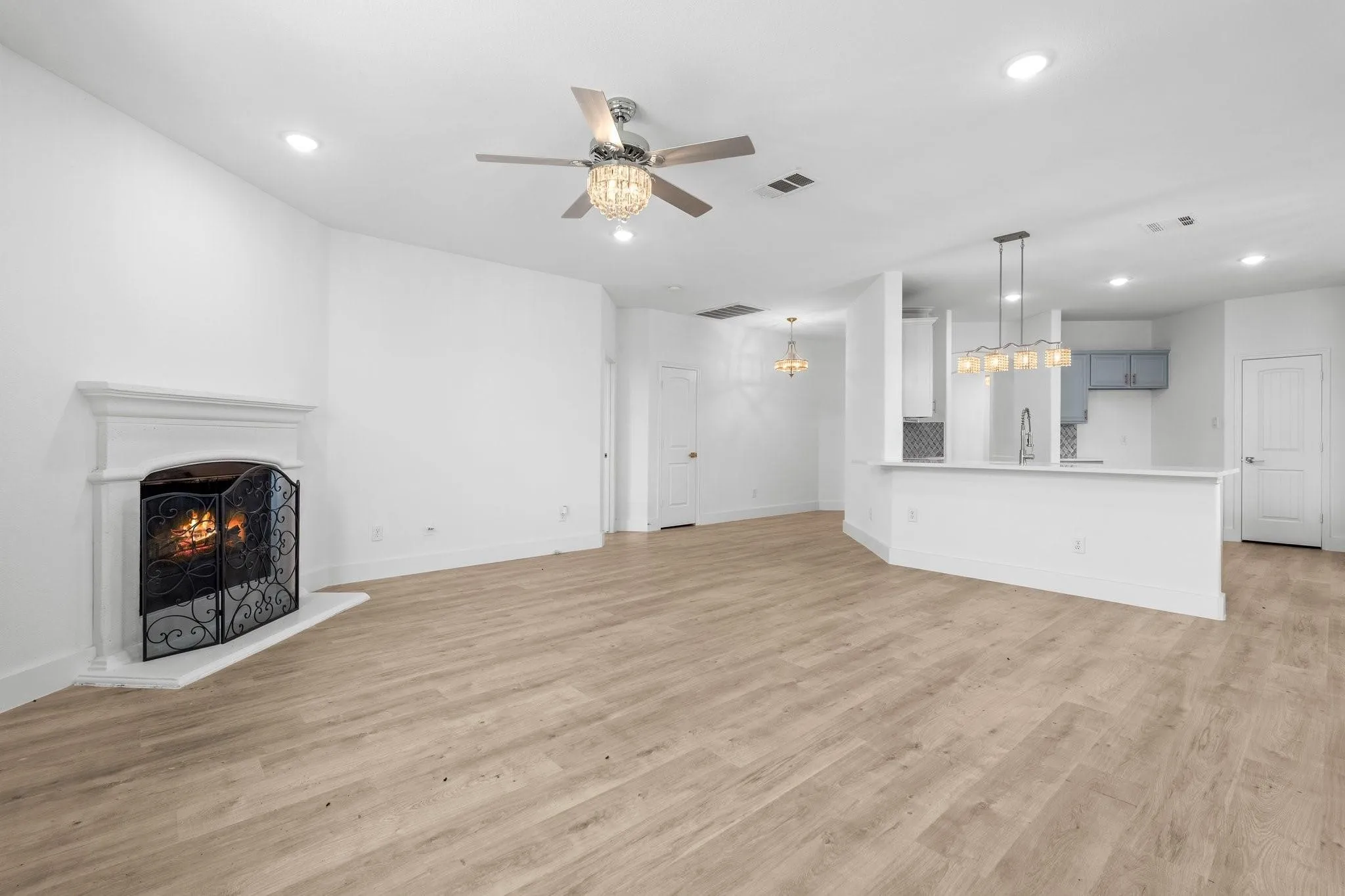 Single Family Residence For Rent in Denton County , 12625 Joplin Drive, Frisco, Texas 75036, 4 Bedroom, 3 Bathroom, 2 Garage spaces, 2,492 Sqft, built in 2010, mls#21363678, Real Estate Agent in Frisco, Homes For Rent in Denton county, Homes For Rent in Frisco, Realtor in Frisco Texas, Real Estate Brokerage Independent Realty Texas, Luminita Cordes Realtor