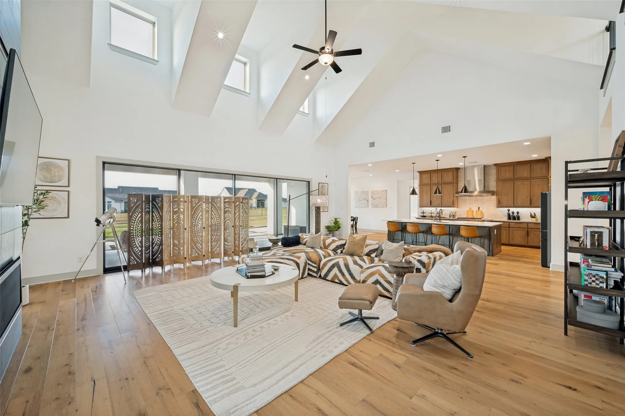 Single Family Residence For Sale in Denton County , 1402 Dogwood View, Oak Point, Texas 75068, 5 Bedroom, 7 Bathroom, 4 Garage spaces, 5,773 Sqft, built in 2024, mls#21372499, Real Estate Agent in Oak Point, Homes For Sale in Denton county, Homes For Sale in Oak Point, Realtor in Oak Point Texas, Real Estate Brokerage Independent Realty Texas, Luminita Cordes Realtor