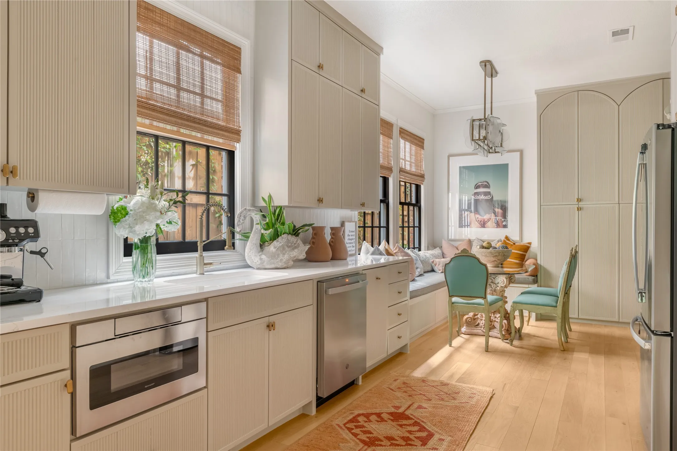 Single Family Residence For Rent in Dallas County , 3705 Binkley Avenue, University Park, Texas 75205, 3 Bedroom, 3 Bathroom, 2 Garage spaces, 3,176 Sqft, built in 1985, mls#21372524, Real Estate Agent in University Park, Homes For Rent in Dallas county, Homes For Rent in University Park, Realtor in University Park Texas, Real Estate Brokerage Independent Realty Texas, Luminita Cordes Realtor