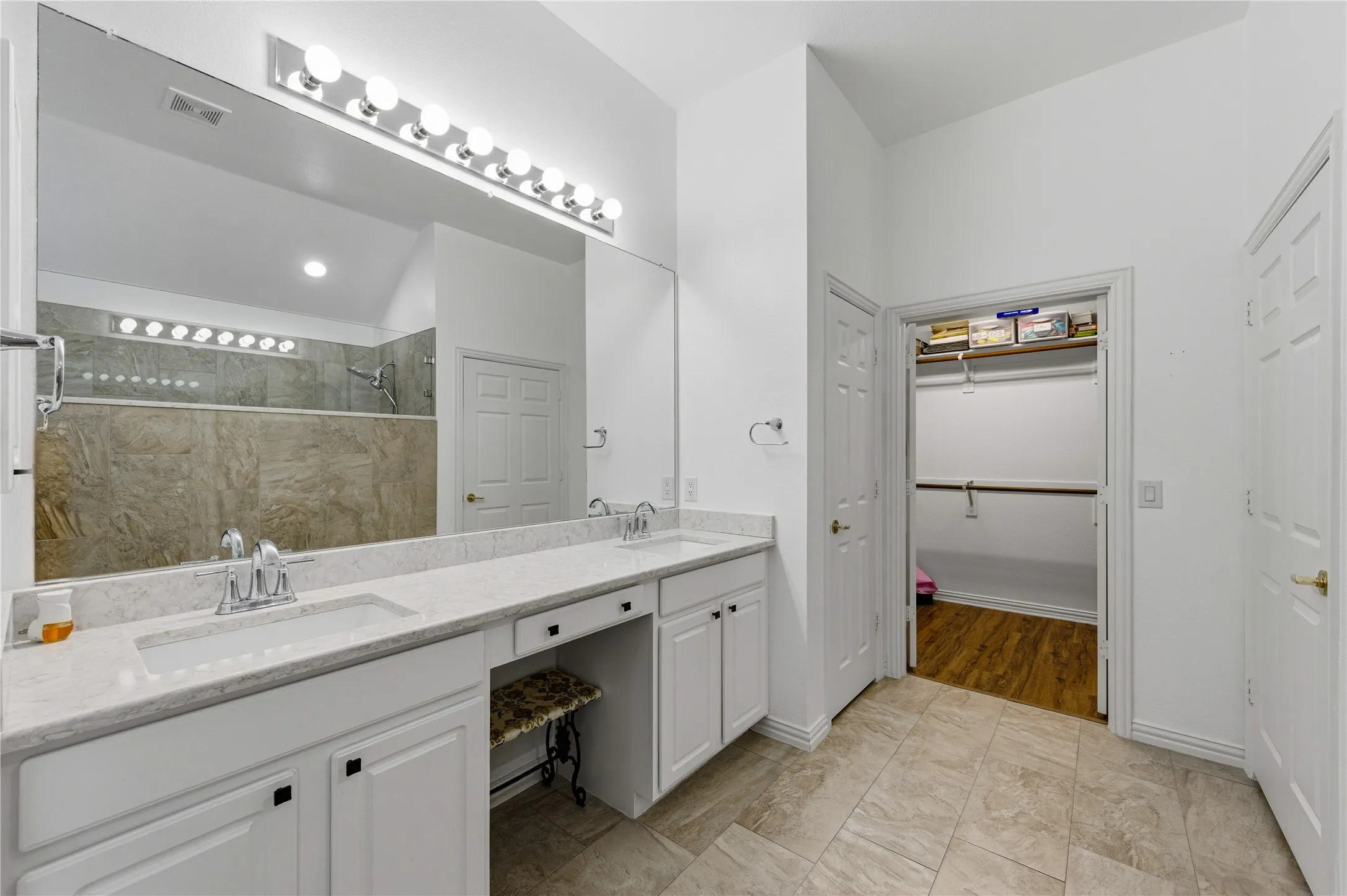 Single Family Residence For Sale in Collin County , 916 Medinah Drive, Fairview, Texas 75069, 2 Bedroom, 2 Bathroom, 2 Garage spaces, 2,076 Sqft, built in 2005, mls#21369937, Real Estate Agent in Fairview, Homes For Sale in Collin county, Homes For Sale in Fairview, Realtor in Fairview Texas, Real Estate Brokerage Independent Realty Texas, Luminita Cordes Realtor