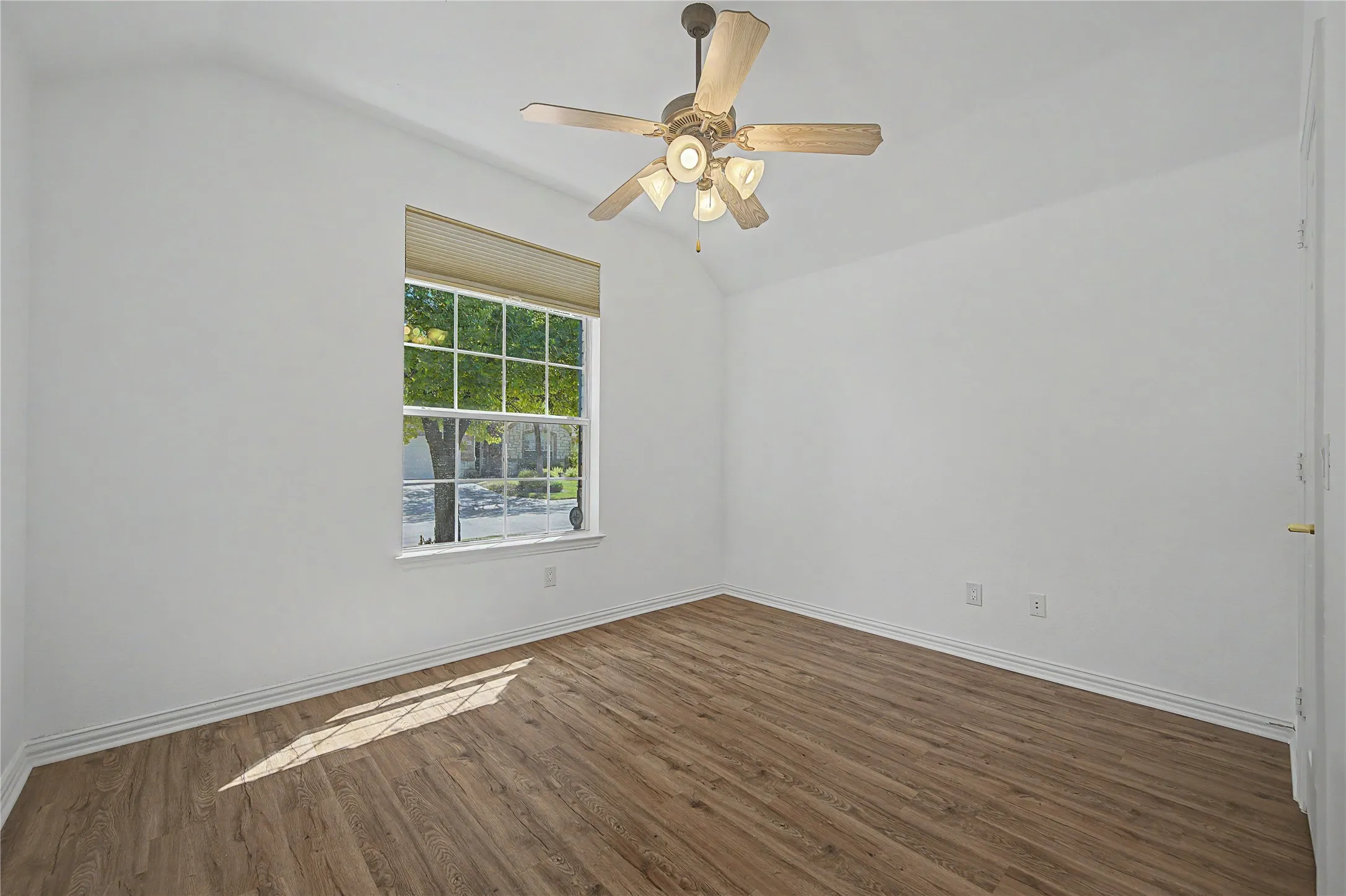 Single Family Residence For Sale in Collin County , 916 Medinah Drive, Fairview, Texas 75069, 2 Bedroom, 2 Bathroom, 2 Garage spaces, 2,076 Sqft, built in 2005, mls#21369937, Real Estate Agent in Fairview, Homes For Sale in Collin county, Homes For Sale in Fairview, Realtor in Fairview Texas, Real Estate Brokerage Independent Realty Texas, Luminita Cordes Realtor