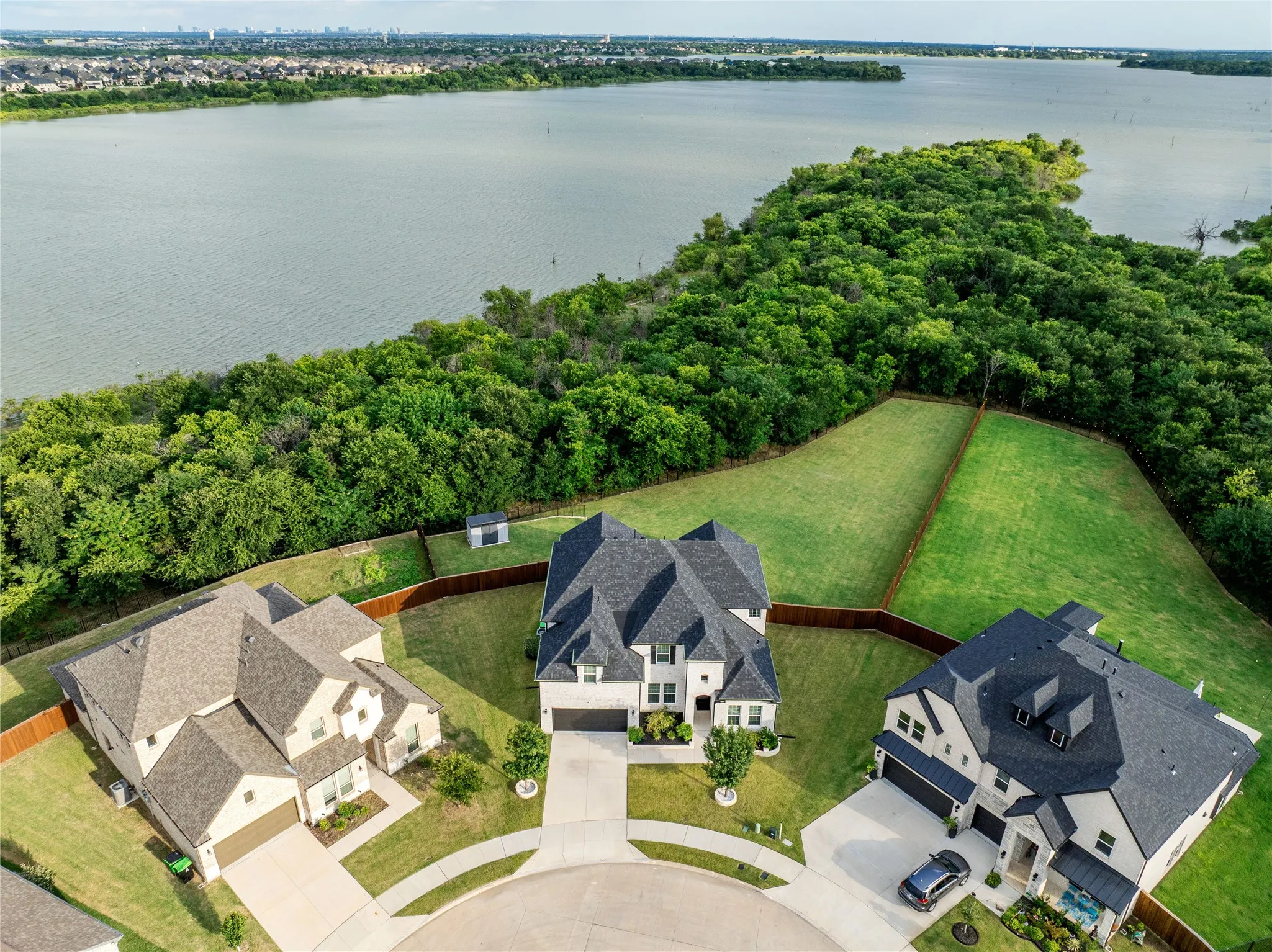Single Family Residence For Sale in Denton County , 1921 Ordonez Drive, Little Elm, Texas 75068, 3 Bedroom, 4 Bathroom, 3 Garage spaces, 3,509 Sqft, built in 2022, mls#21370656, Real Estate Agent in Little Elm, Homes For Sale in Denton county, Homes For Sale in Little Elm, Realtor in Little Elm Texas, Real Estate Brokerage Independent Realty Texas, Luminita Cordes Realtor