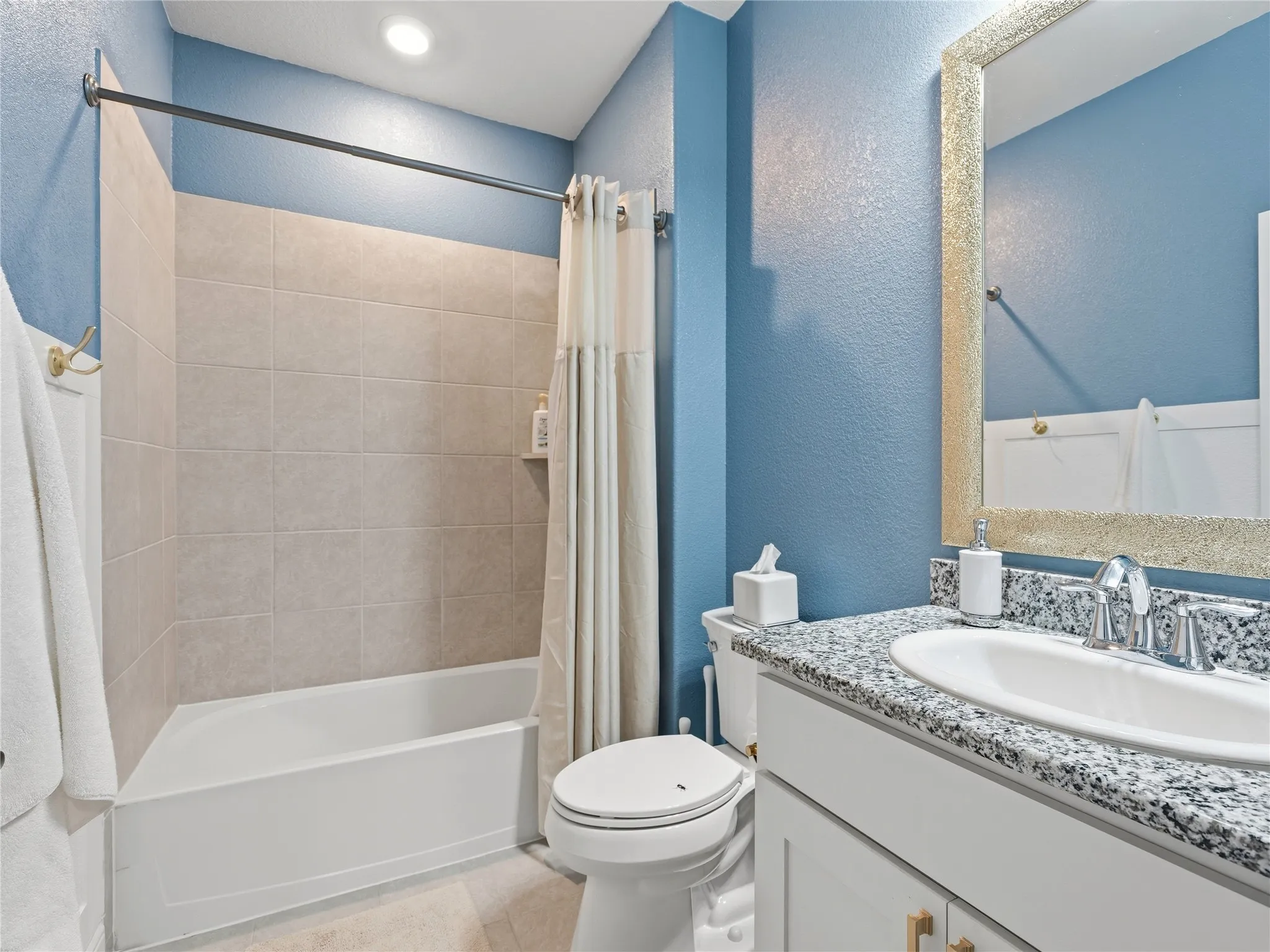 Single Family Residence For Sale in Denton County , 1921 Ordonez Drive, Little Elm, Texas 75068, 3 Bedroom, 4 Bathroom, 3 Garage spaces, 3,509 Sqft, built in 2022, mls#21370656, Real Estate Agent in Little Elm, Homes For Sale in Denton county, Homes For Sale in Little Elm, Realtor in Little Elm Texas, Real Estate Brokerage Independent Realty Texas, Luminita Cordes Realtor
