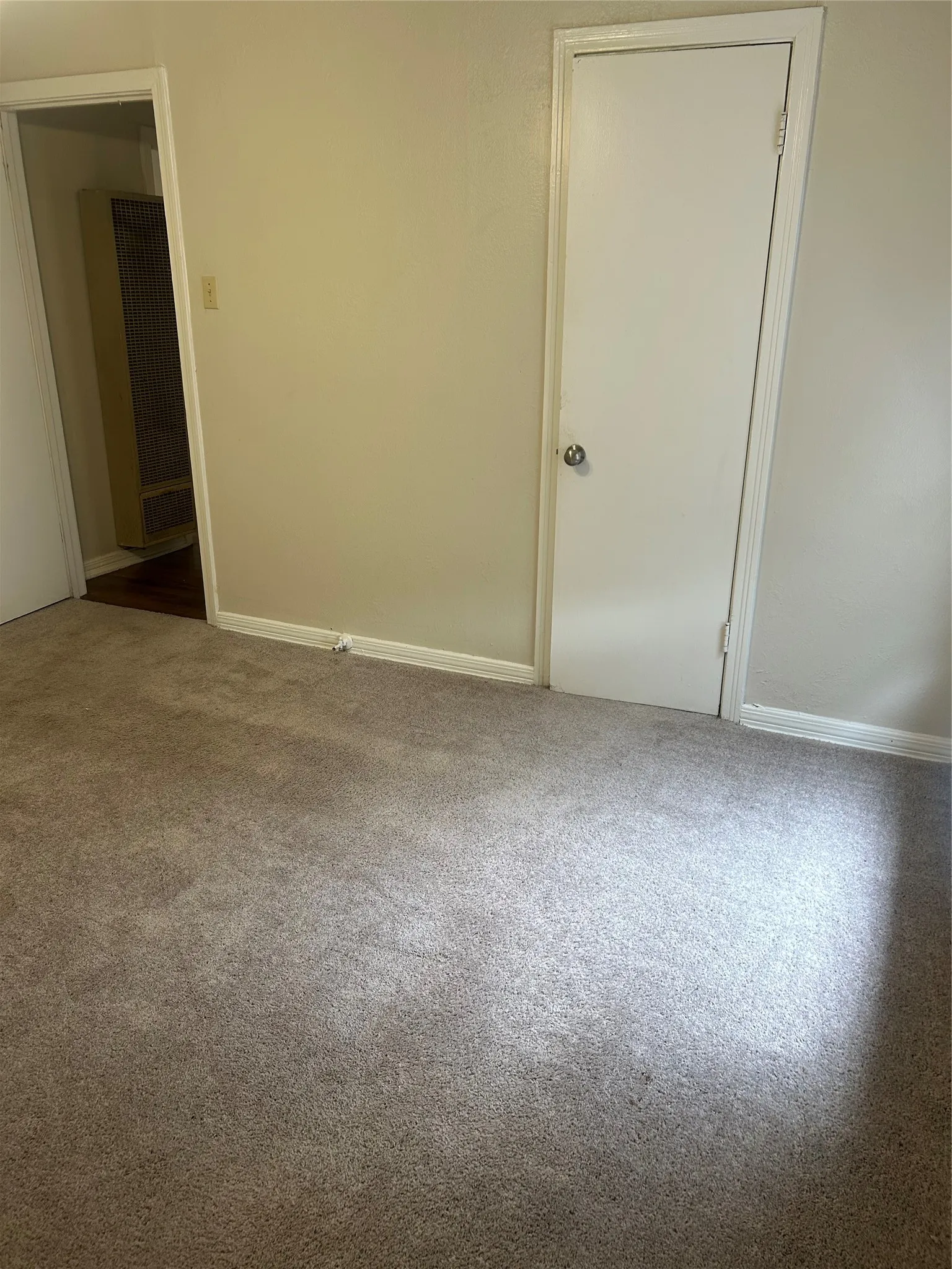 Single Family Residence For Rent in Grayson County , 1615 N Highland Avenue, Sherman, Texas 75092, 2 Bedroom, 1 Bathroom, 1 Garage spaces, 834 Sqft, built in 1952, mls#21372530, Real Estate Agent in Sherman, Homes For Rent in Grayson county, Homes For Rent in Sherman, Realtor in Sherman Texas, Real Estate Brokerage Independent Realty Texas, Luminita Cordes Realtor