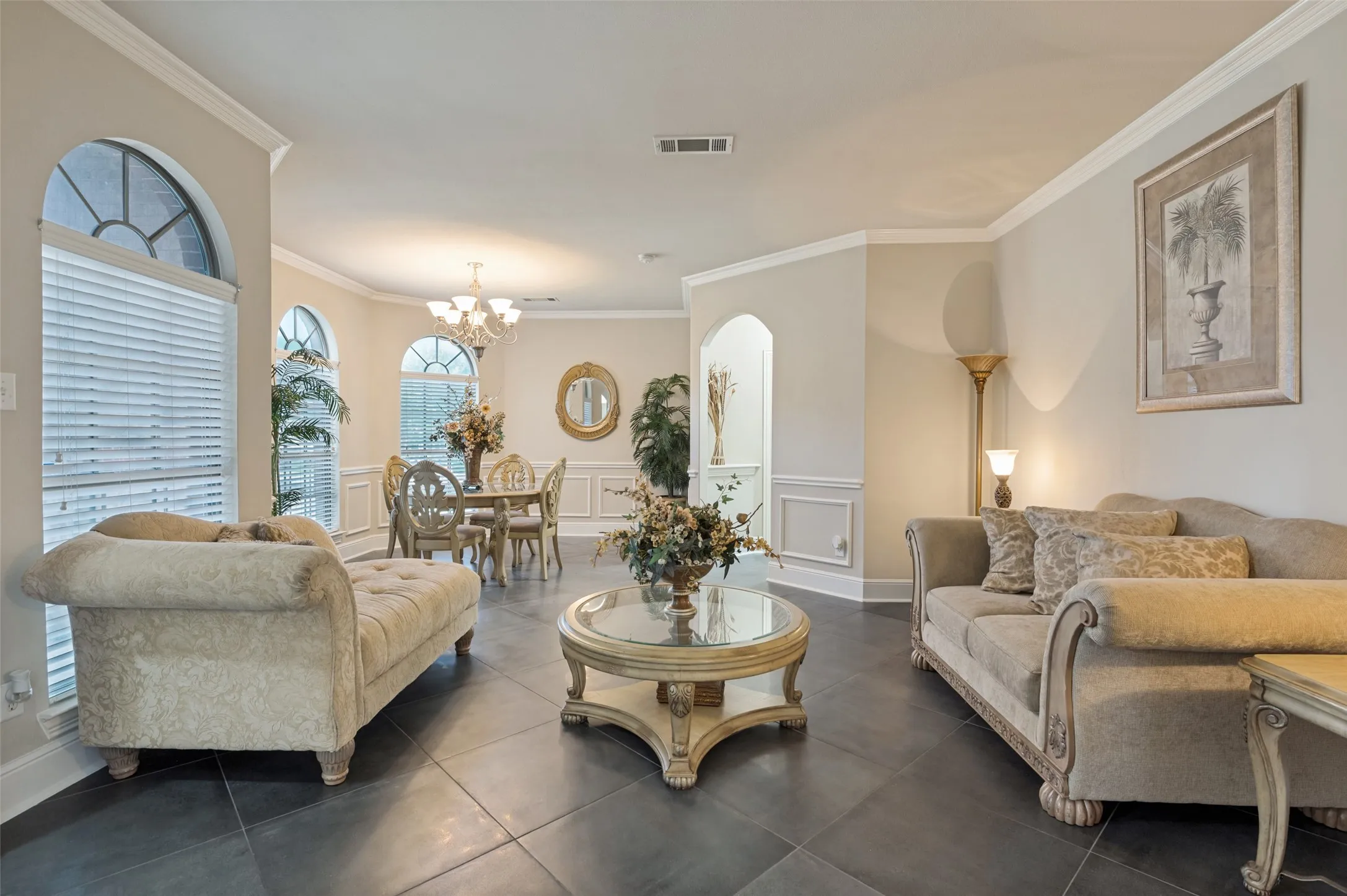 Single Family Residence For Sale in Dallas County , 1633 Turtle Point Drive, De Soto, Texas 75115, 4 Bedroom, 4 Bathroom, 2 Garage spaces, 3,743 Sqft, built in 2006, mls#21368911, Real Estate Agent in De Soto, Homes For Sale in Dallas county, Homes For Sale in De Soto, Realtor in De Soto Texas, Real Estate Brokerage Independent Realty Texas, Luminita Cordes Realtor