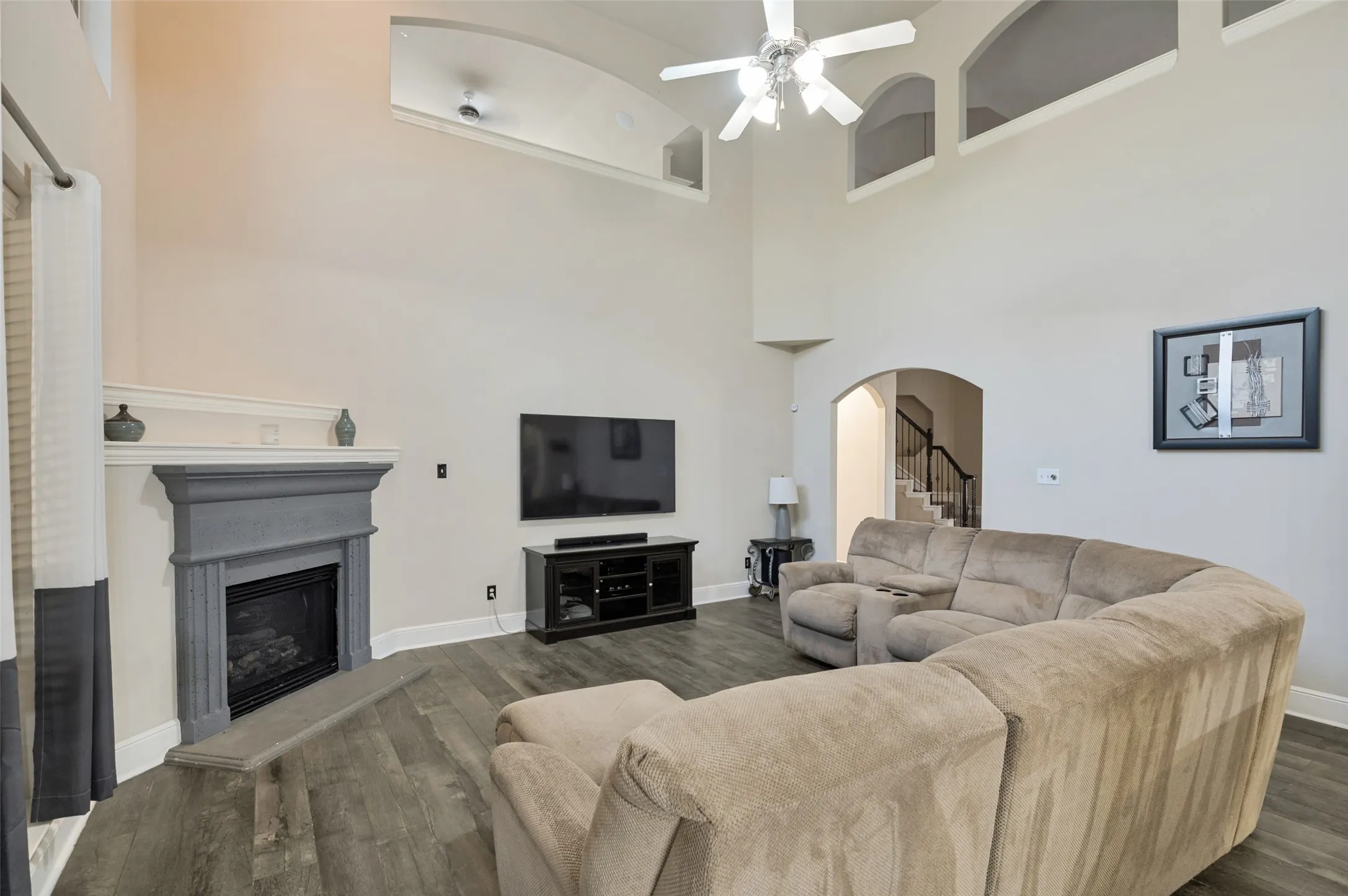 Single Family Residence For Sale in Dallas County , 1633 Turtle Point Drive, De Soto, Texas 75115, 4 Bedroom, 4 Bathroom, 2 Garage spaces, 3,743 Sqft, built in 2006, mls#21368911, Real Estate Agent in De Soto, Homes For Sale in Dallas county, Homes For Sale in De Soto, Realtor in De Soto Texas, Real Estate Brokerage Independent Realty Texas, Luminita Cordes Realtor