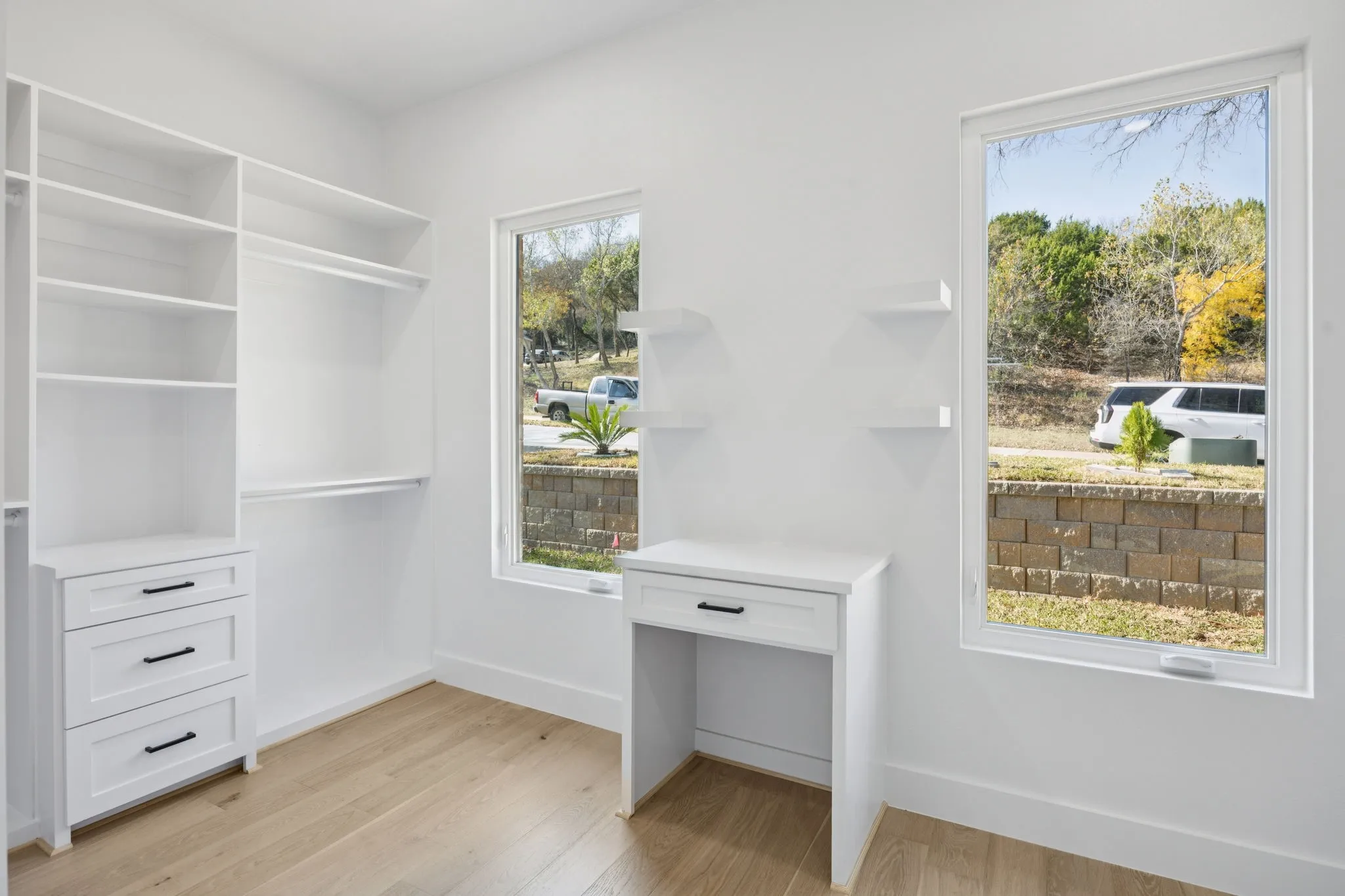 Single Family Residence For Rent in Dallas County , 2415 Valley View Drive, Cedar Hill, Texas 75104, 5 Bedroom, 5 Bathroom, 3 Garage spaces, 4,180 Sqft, built in 2025, mls#21371858, Real Estate Agent in Cedar Hill, Homes For Rent in Dallas county, Homes For Rent in Cedar Hill, Realtor in Cedar Hill Texas, Real Estate Brokerage Independent Realty Texas, Luminita Cordes Realtor