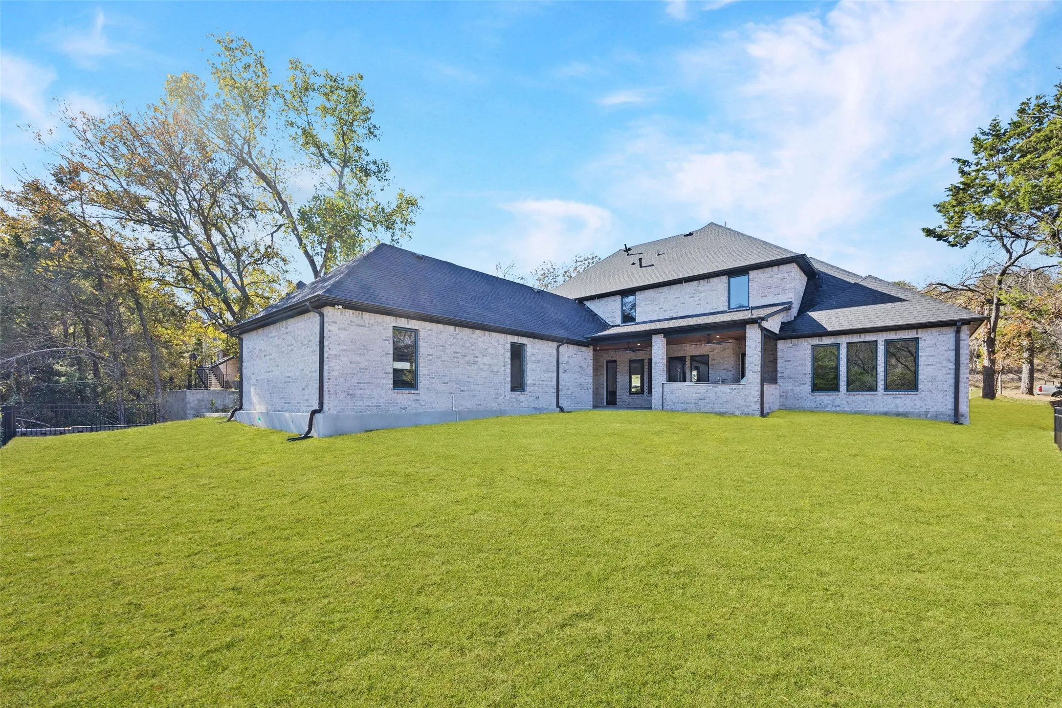 Single Family Residence For Rent in Dallas County , 2415 Valley View Drive, Cedar Hill, Texas 75104, 5 Bedroom, 5 Bathroom, 3 Garage spaces, 4,180 Sqft, built in 2025, mls#21371858, Real Estate Agent in Cedar Hill, Homes For Rent in Dallas county, Homes For Rent in Cedar Hill, Realtor in Cedar Hill Texas, Real Estate Brokerage Independent Realty Texas, Luminita Cordes Realtor