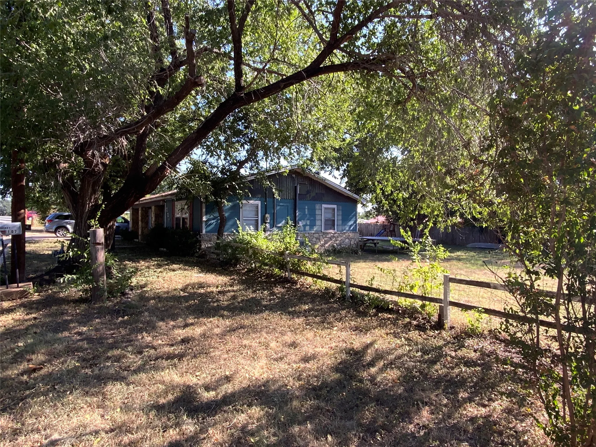 Single Family Residence For Sale in Comanche County , 110 N Ervin Street, Comanche, Texas 76442, 4 Bedroom, 2 Bathroom, Garage spaces, 2,100 Sqft, built in 1970, mls#21372469, Real Estate Agent in Comanche, Homes For Sale in Comanche county, Homes For Sale in Comanche, Realtor in Comanche Texas, Real Estate Brokerage Independent Realty Texas, Luminita Cordes Realtor