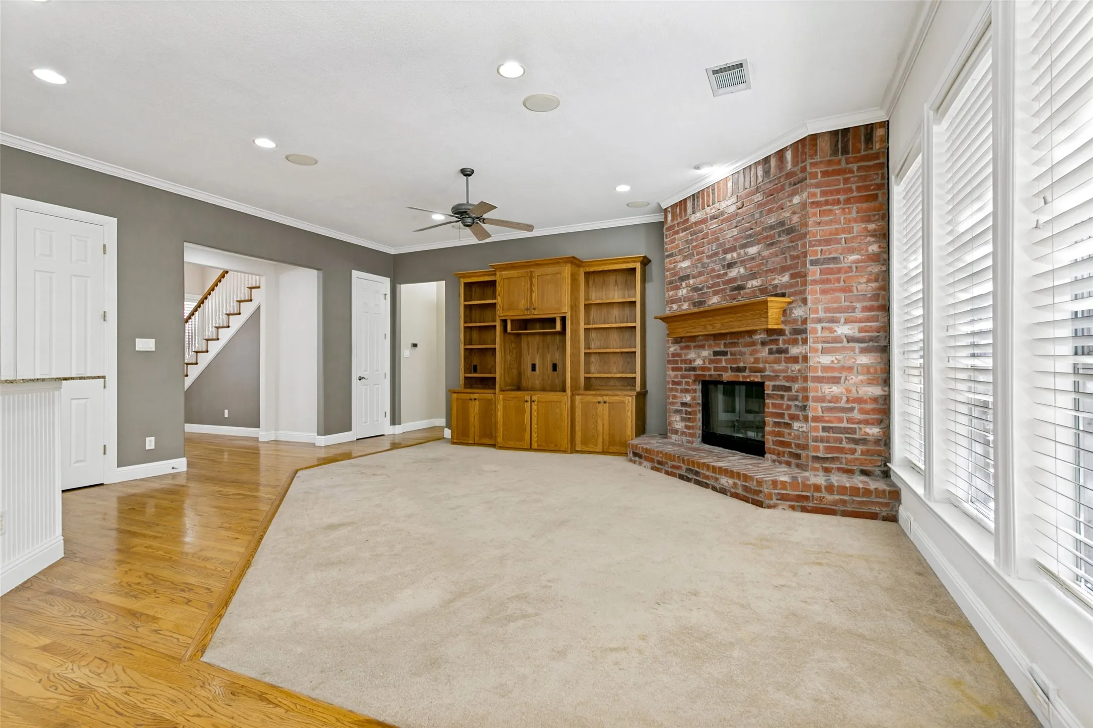 Single Family Residence For Sale in Tarrant County , 513 Dooley Court, Grapevine, Texas 76051, 4 Bedroom, 3 Bathroom, 2 Garage spaces, 2,568 Sqft, built in 2002, mls#21369781, Real Estate Agent in Grapevine, Homes For Sale in Tarrant county, Homes For Sale in Grapevine, Realtor in Grapevine Texas, Real Estate Brokerage Independent Realty Texas, Luminita Cordes Realtor