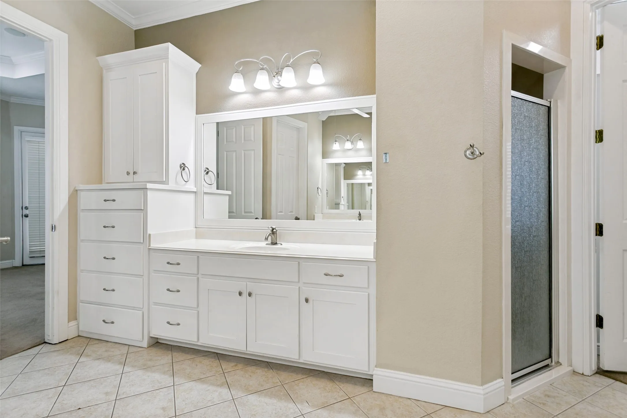 Single Family Residence For Sale in Tarrant County , 513 Dooley Court, Grapevine, Texas 76051, 4 Bedroom, 3 Bathroom, 2 Garage spaces, 2,568 Sqft, built in 2002, mls#21369781, Real Estate Agent in Grapevine, Homes For Sale in Tarrant county, Homes For Sale in Grapevine, Realtor in Grapevine Texas, Real Estate Brokerage Independent Realty Texas, Luminita Cordes Realtor