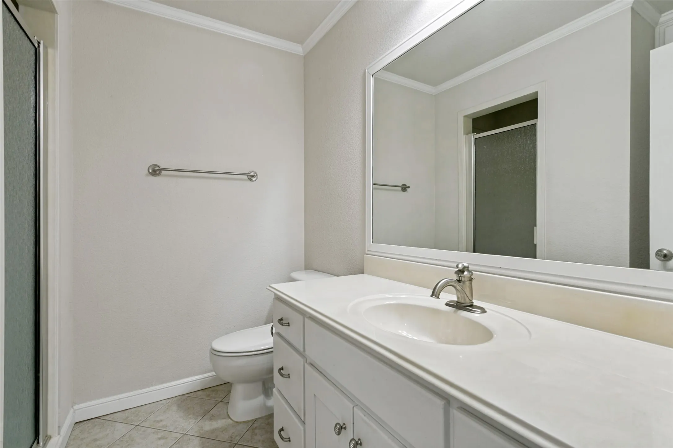 Single Family Residence For Sale in Tarrant County , 513 Dooley Court, Grapevine, Texas 76051, 4 Bedroom, 3 Bathroom, 2 Garage spaces, 2,568 Sqft, built in 2002, mls#21369781, Real Estate Agent in Grapevine, Homes For Sale in Tarrant county, Homes For Sale in Grapevine, Realtor in Grapevine Texas, Real Estate Brokerage Independent Realty Texas, Luminita Cordes Realtor