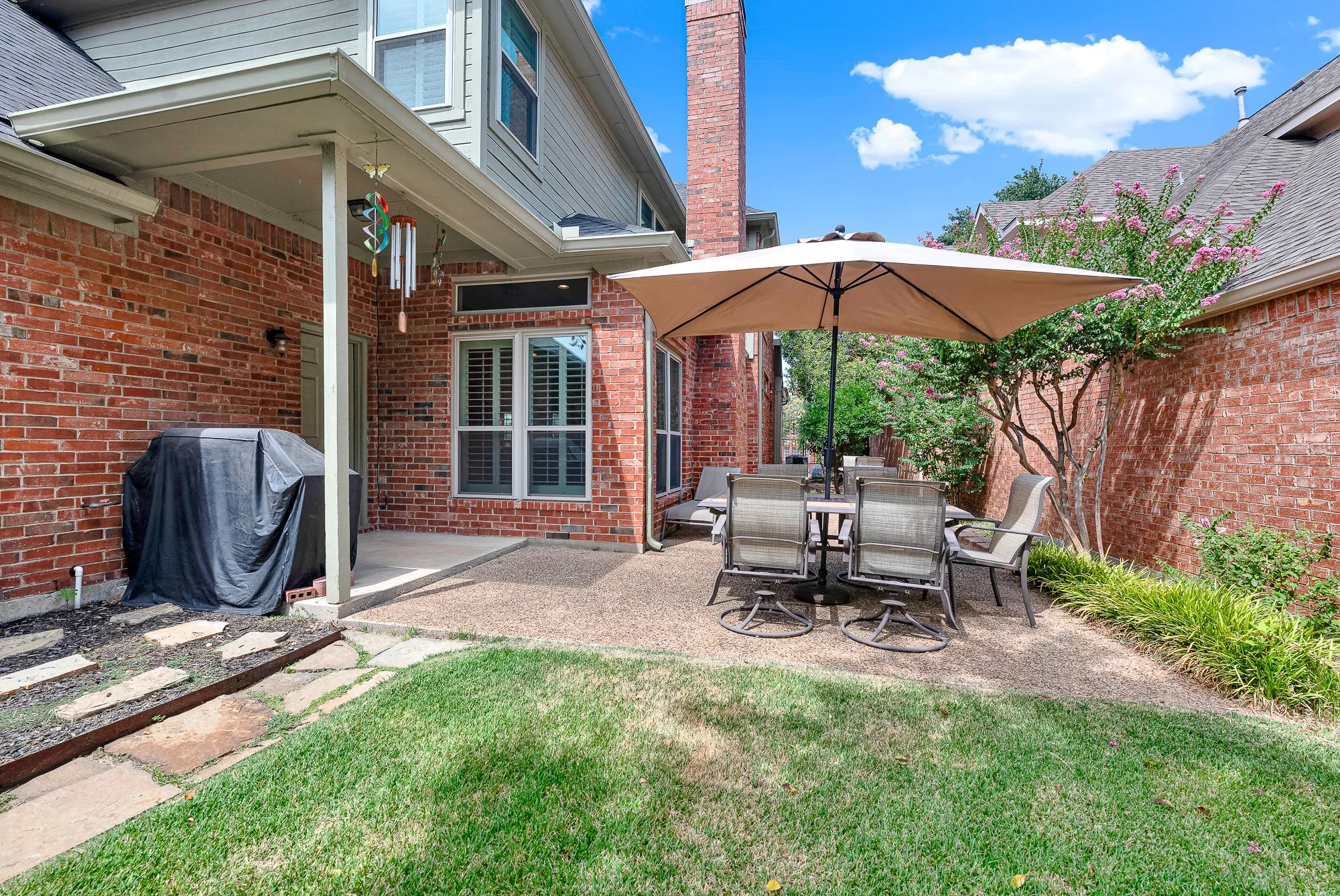 Single Family Residence For Sale in Denton County , 6816 Myrtle Beach Drive, Plano, Texas 75093, 3 Bedroom, 4 Bathroom, 3 Garage spaces, 2,877 Sqft, built in 1993, mls#21372153, Real Estate Agent in Plano, Homes For Sale in Denton county, Homes For Sale in Plano, Realtor in Plano Texas, Real Estate Brokerage Independent Realty Texas, Luminita Cordes Realtor