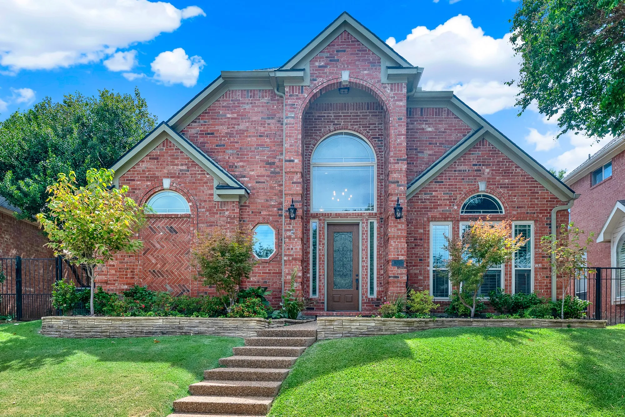 Welcome to 6816 Myrtle Beach Drive in Plano TX!