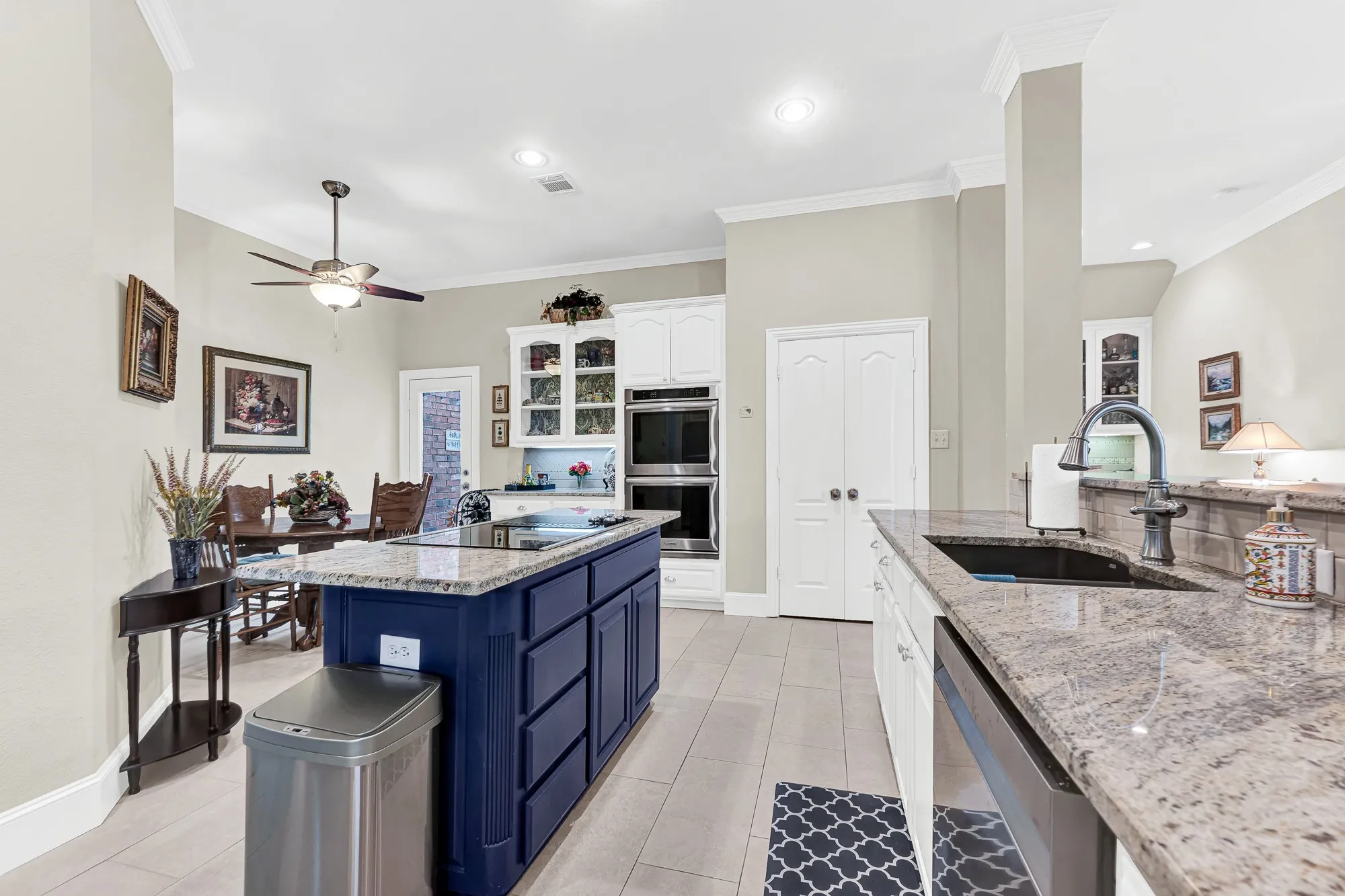 Single Family Residence For Sale in Denton County , 6816 Myrtle Beach Drive, Plano, Texas 75093, 3 Bedroom, 4 Bathroom, 3 Garage spaces, 2,877 Sqft, built in 1993, mls#21372153, Real Estate Agent in Plano, Homes For Sale in Denton county, Homes For Sale in Plano, Realtor in Plano Texas, Real Estate Brokerage Independent Realty Texas, Luminita Cordes Realtor