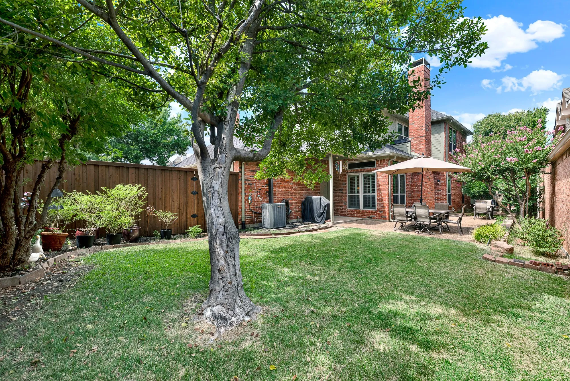 Single Family Residence For Sale in Denton County , 6816 Myrtle Beach Drive, Plano, Texas 75093, 3 Bedroom, 4 Bathroom, 3 Garage spaces, 2,877 Sqft, built in 1993, mls#21372153, Real Estate Agent in Plano, Homes For Sale in Denton county, Homes For Sale in Plano, Realtor in Plano Texas, Real Estate Brokerage Independent Realty Texas, Luminita Cordes Realtor