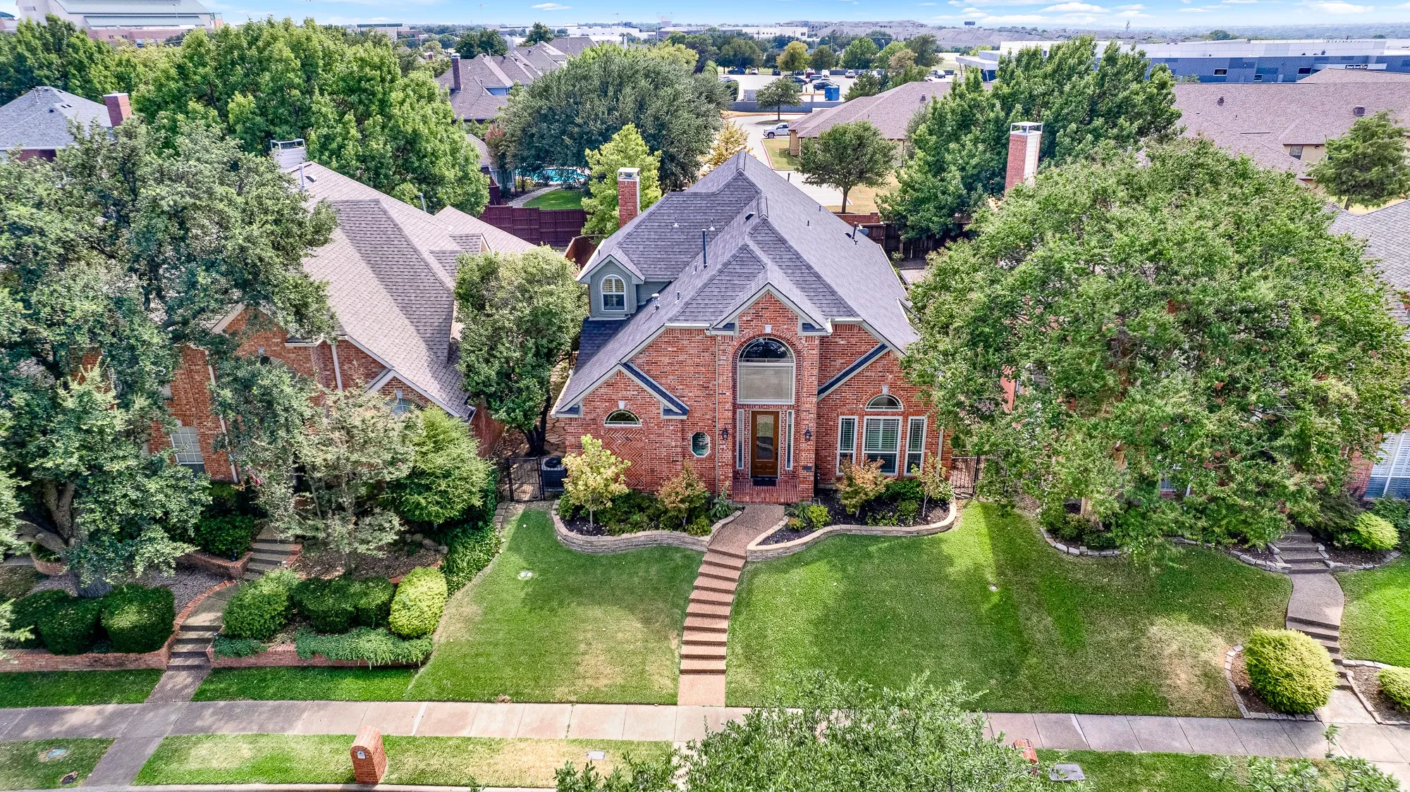 Single Family Residence For Sale in Denton County , 6816 Myrtle Beach Drive, Plano, Texas 75093, 3 Bedroom, 4 Bathroom, 3 Garage spaces, 2,877 Sqft, built in 1993, mls#21372153, Real Estate Agent in Plano, Homes For Sale in Denton county, Homes For Sale in Plano, Realtor in Plano Texas, Real Estate Brokerage Independent Realty Texas, Luminita Cordes Realtor