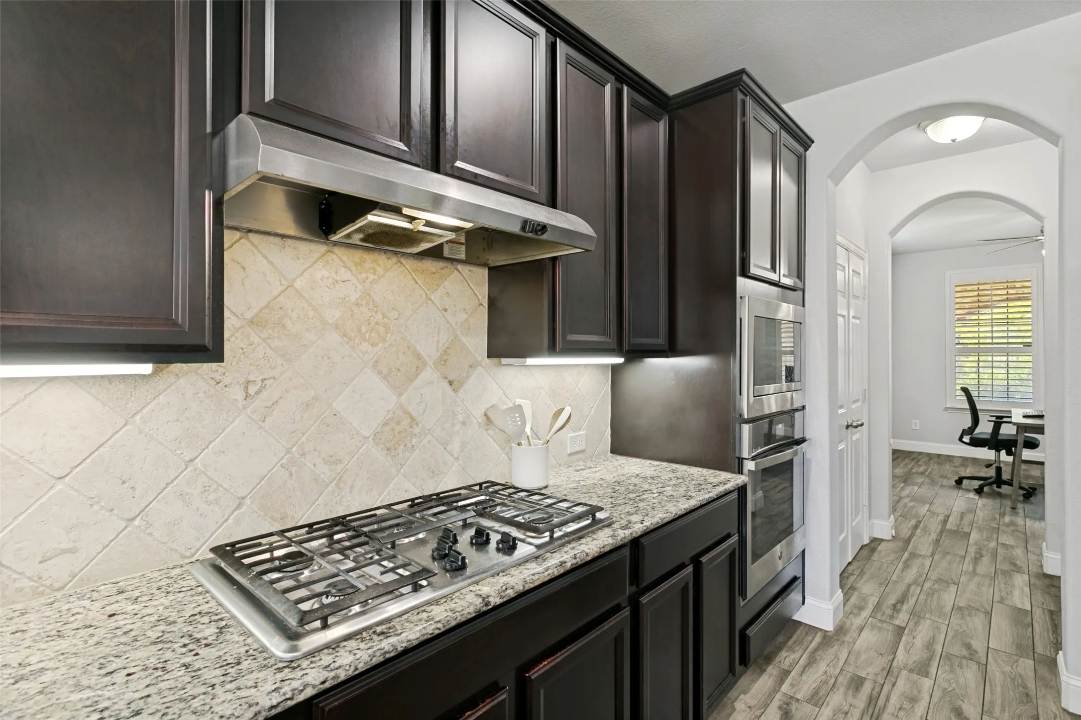Single Family Residence For Rent in Tarrant County , 6356 Brynwyck Lane, North Richland Hills, Texas 76182, 4 Bedroom, 4 Bathroom, 2 Garage spaces, 3,133 Sqft, built in 2012, mls#21371720, Real Estate Agent in North Richland Hills, Homes For Rent in Tarrant county, Homes For Rent in North Richland Hills, Realtor in North Richland Hills Texas, Real Estate Brokerage Independent Realty Texas, Luminita Cordes Realtor