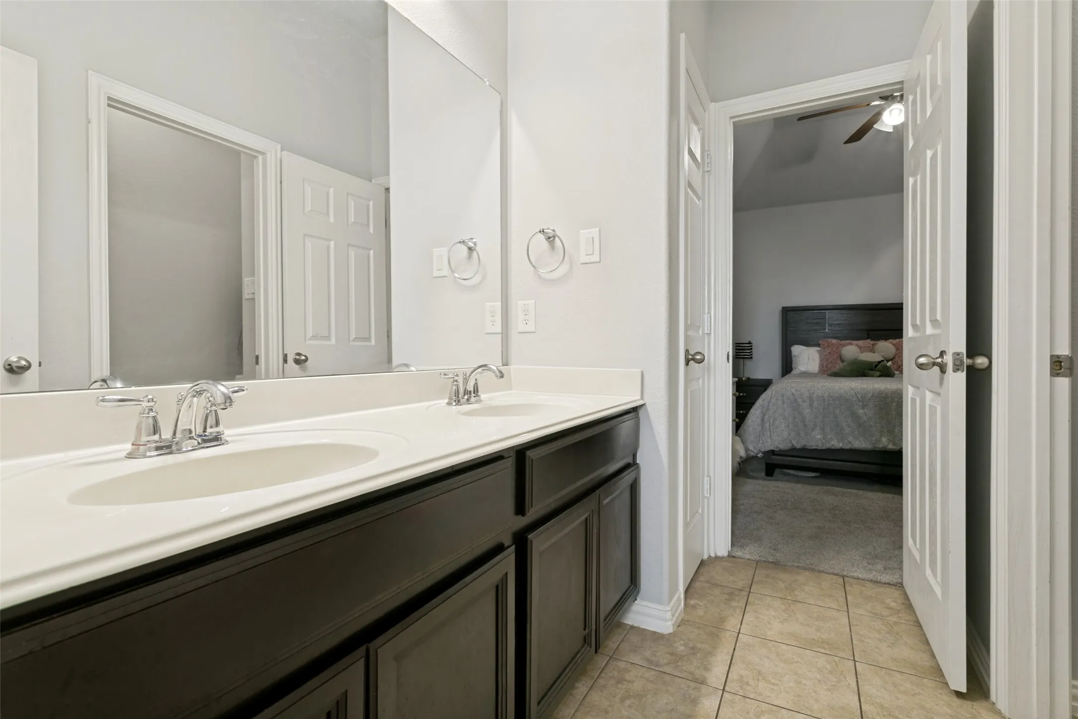 Single Family Residence For Rent in Tarrant County , 6356 Brynwyck Lane, North Richland Hills, Texas 76182, 4 Bedroom, 4 Bathroom, 2 Garage spaces, 3,133 Sqft, built in 2012, mls#21371720, Real Estate Agent in North Richland Hills, Homes For Rent in Tarrant county, Homes For Rent in North Richland Hills, Realtor in North Richland Hills Texas, Real Estate Brokerage Independent Realty Texas, Luminita Cordes Realtor