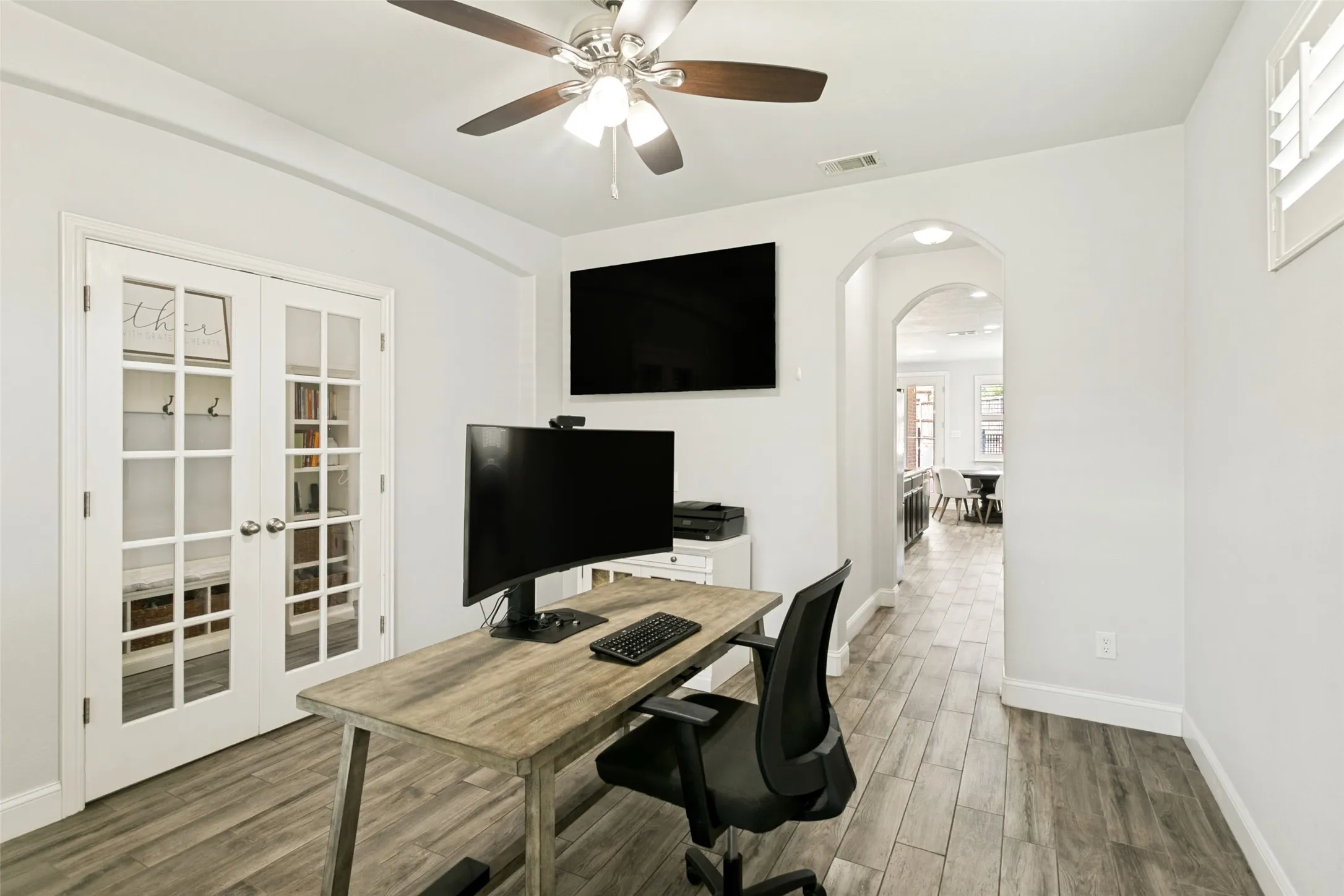 Single Family Residence For Rent in Tarrant County , 6356 Brynwyck Lane, North Richland Hills, Texas 76182, 4 Bedroom, 4 Bathroom, 2 Garage spaces, 3,133 Sqft, built in 2012, mls#21371720, Real Estate Agent in North Richland Hills, Homes For Rent in Tarrant county, Homes For Rent in North Richland Hills, Realtor in North Richland Hills Texas, Real Estate Brokerage Independent Realty Texas, Luminita Cordes Realtor