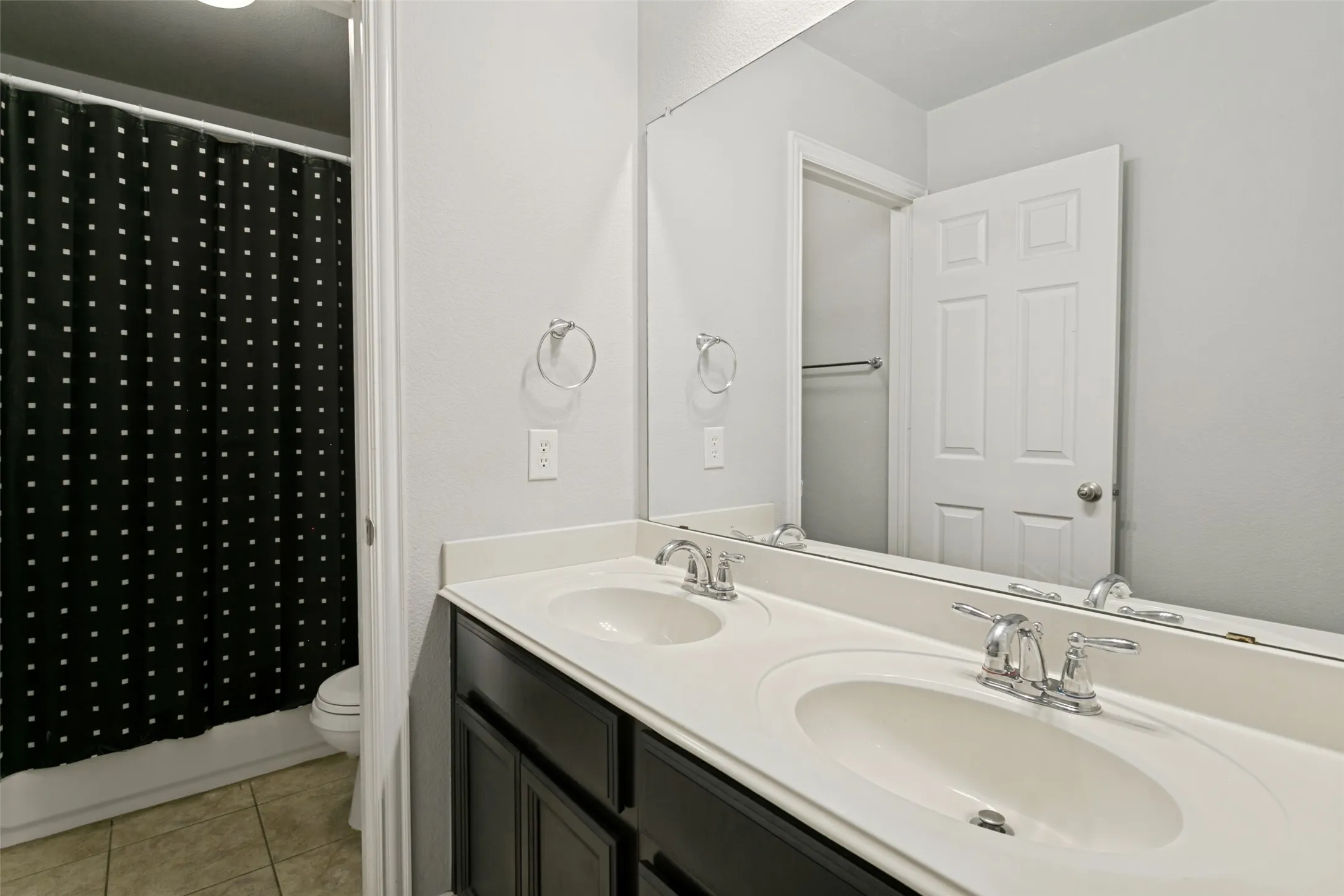 Single Family Residence For Rent in Tarrant County , 6356 Brynwyck Lane, North Richland Hills, Texas 76182, 4 Bedroom, 4 Bathroom, 2 Garage spaces, 3,133 Sqft, built in 2012, mls#21371720, Real Estate Agent in North Richland Hills, Homes For Rent in Tarrant county, Homes For Rent in North Richland Hills, Realtor in North Richland Hills Texas, Real Estate Brokerage Independent Realty Texas, Luminita Cordes Realtor