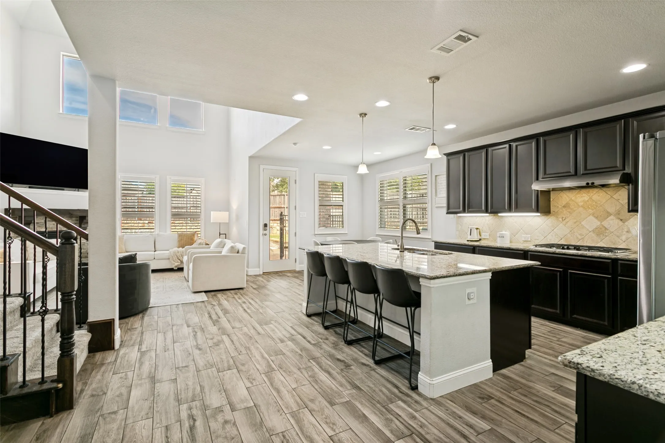 Single Family Residence For Rent in Tarrant County , 6356 Brynwyck Lane, North Richland Hills, Texas 76182, 4 Bedroom, 4 Bathroom, 2 Garage spaces, 3,133 Sqft, built in 2012, mls#21371720, Real Estate Agent in North Richland Hills, Homes For Rent in Tarrant county, Homes For Rent in North Richland Hills, Realtor in North Richland Hills Texas, Real Estate Brokerage Independent Realty Texas, Luminita Cordes Realtor