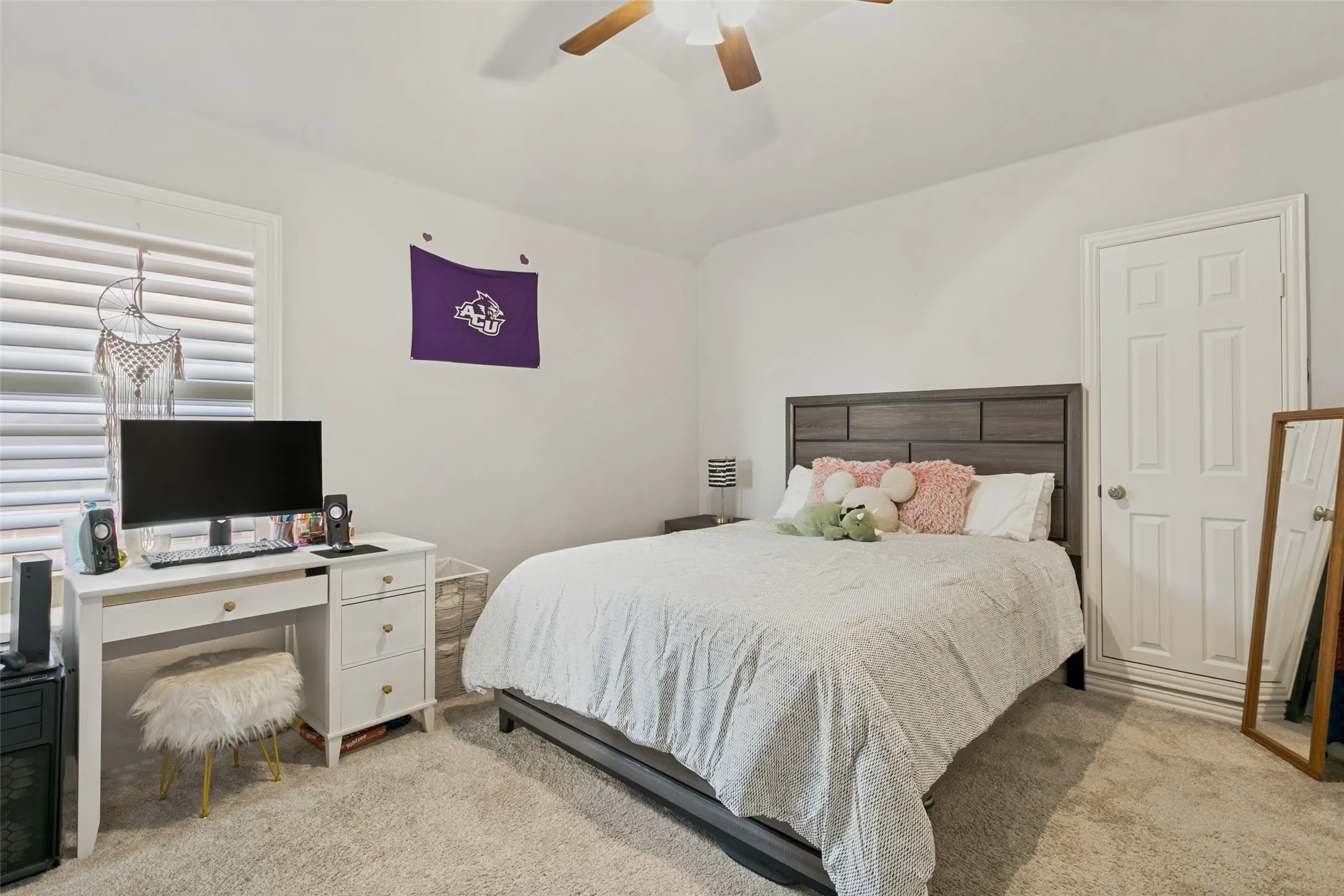 Single Family Residence For Rent in Tarrant County , 6356 Brynwyck Lane, North Richland Hills, Texas 76182, 4 Bedroom, 4 Bathroom, 2 Garage spaces, 3,133 Sqft, built in 2012, mls#21371720, Real Estate Agent in North Richland Hills, Homes For Rent in Tarrant county, Homes For Rent in North Richland Hills, Realtor in North Richland Hills Texas, Real Estate Brokerage Independent Realty Texas, Luminita Cordes Realtor